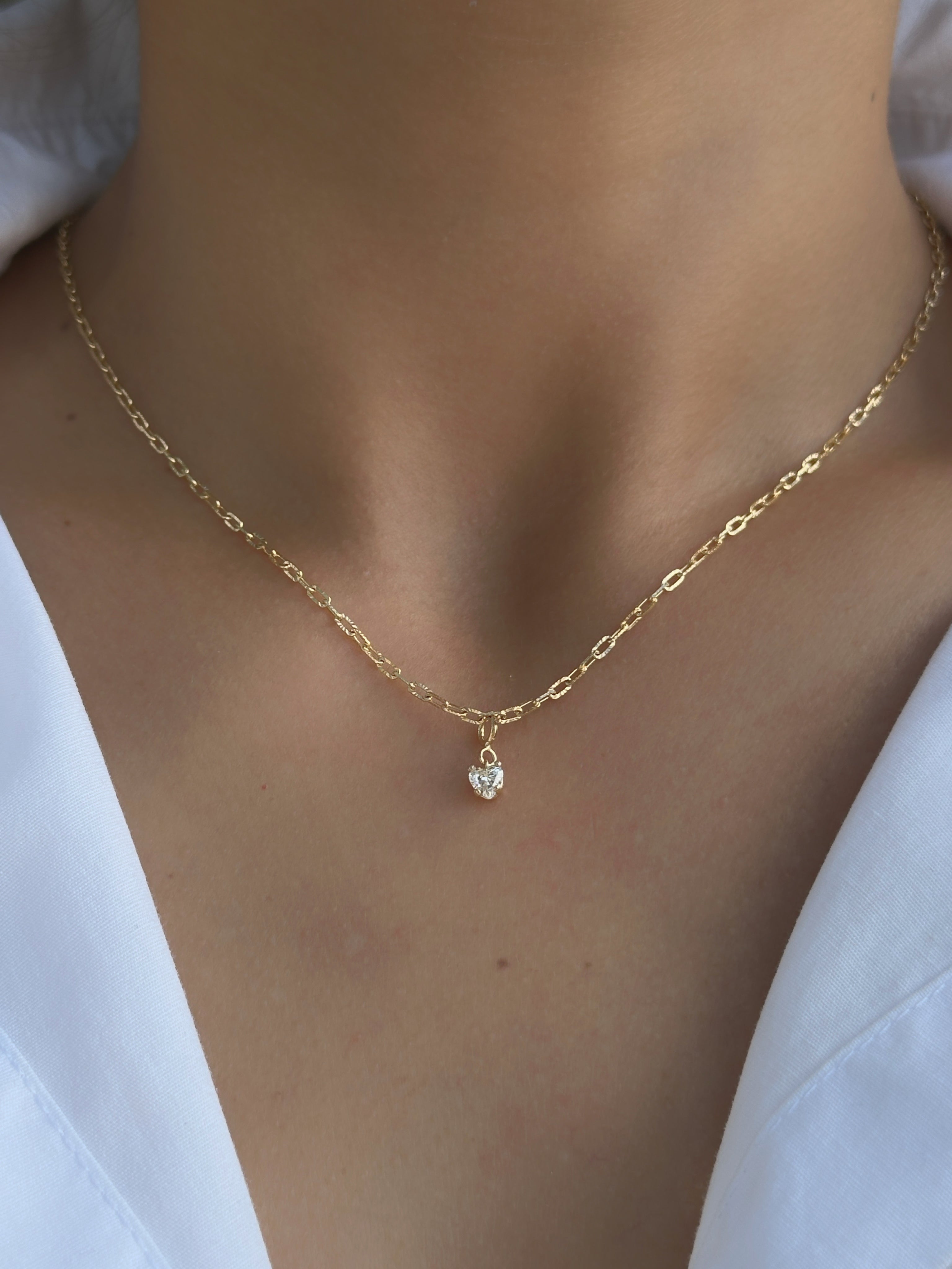 Dije en broche corazón 4 mm