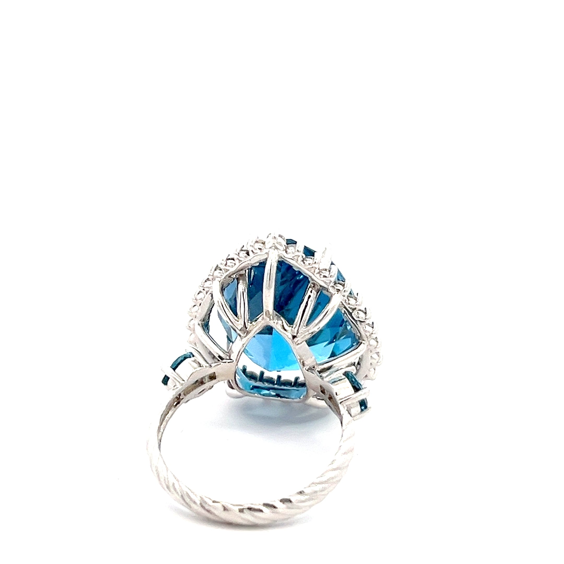 Anillo Hindi Topacio london blue y diamantes