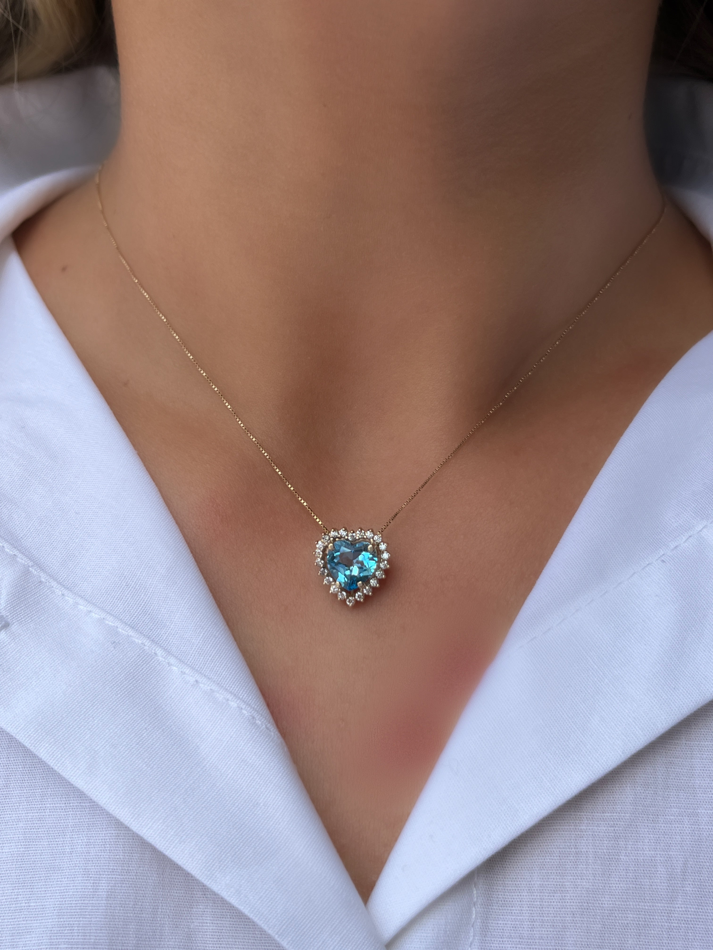 Dijes Camelia corazón 8 mm con cargador invisible