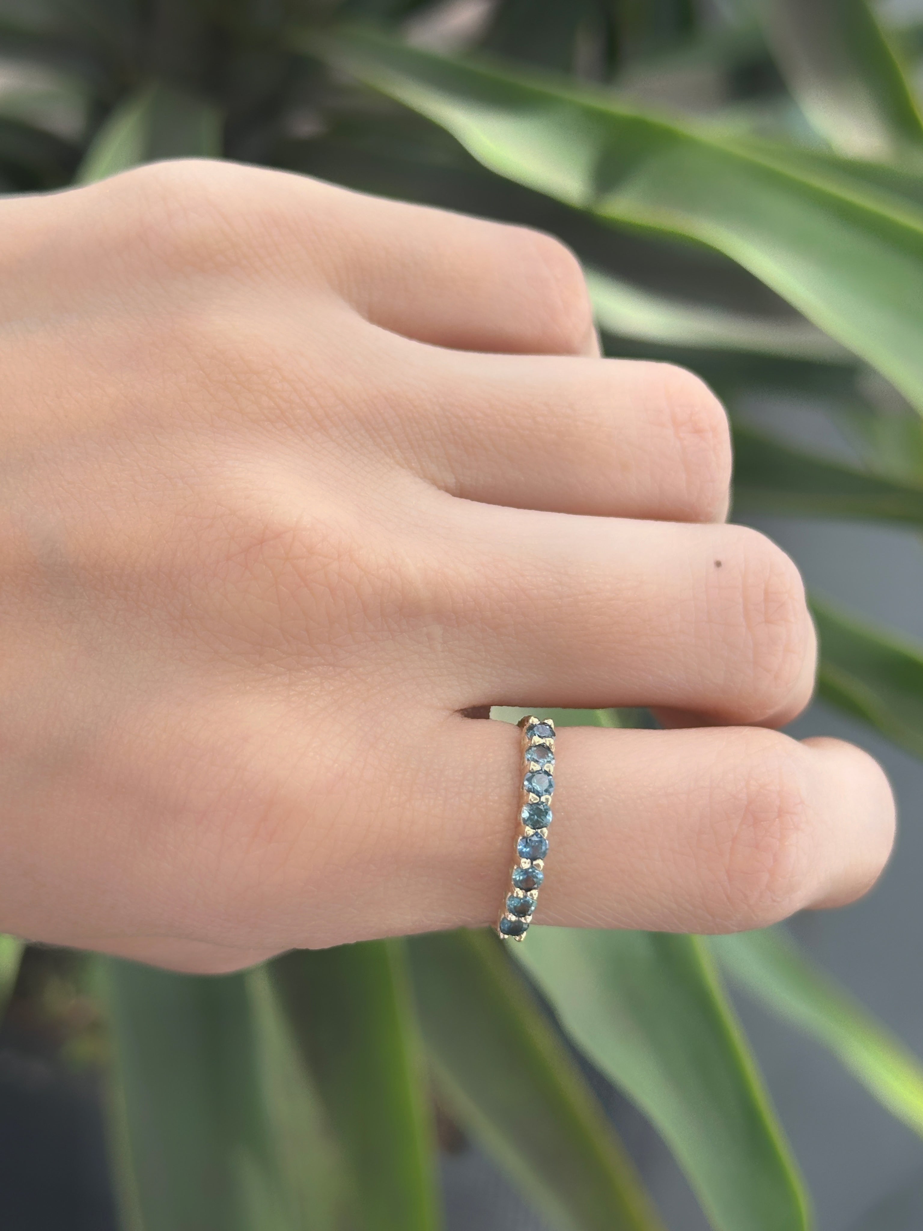 Anillo churumbela en zafiros de colores 2.5 mm - Oro Amarillo