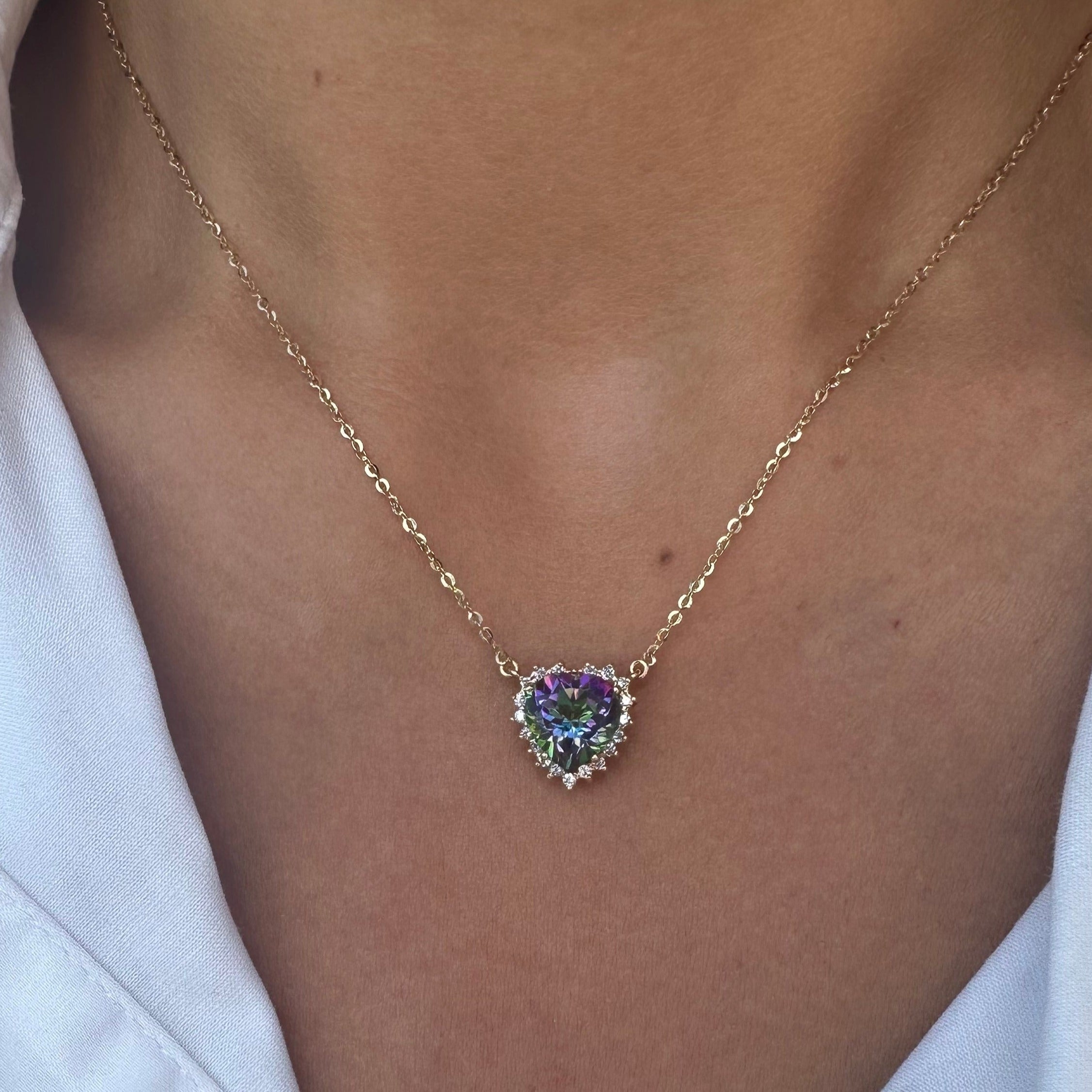 Collar Camelia Topacio Mistico