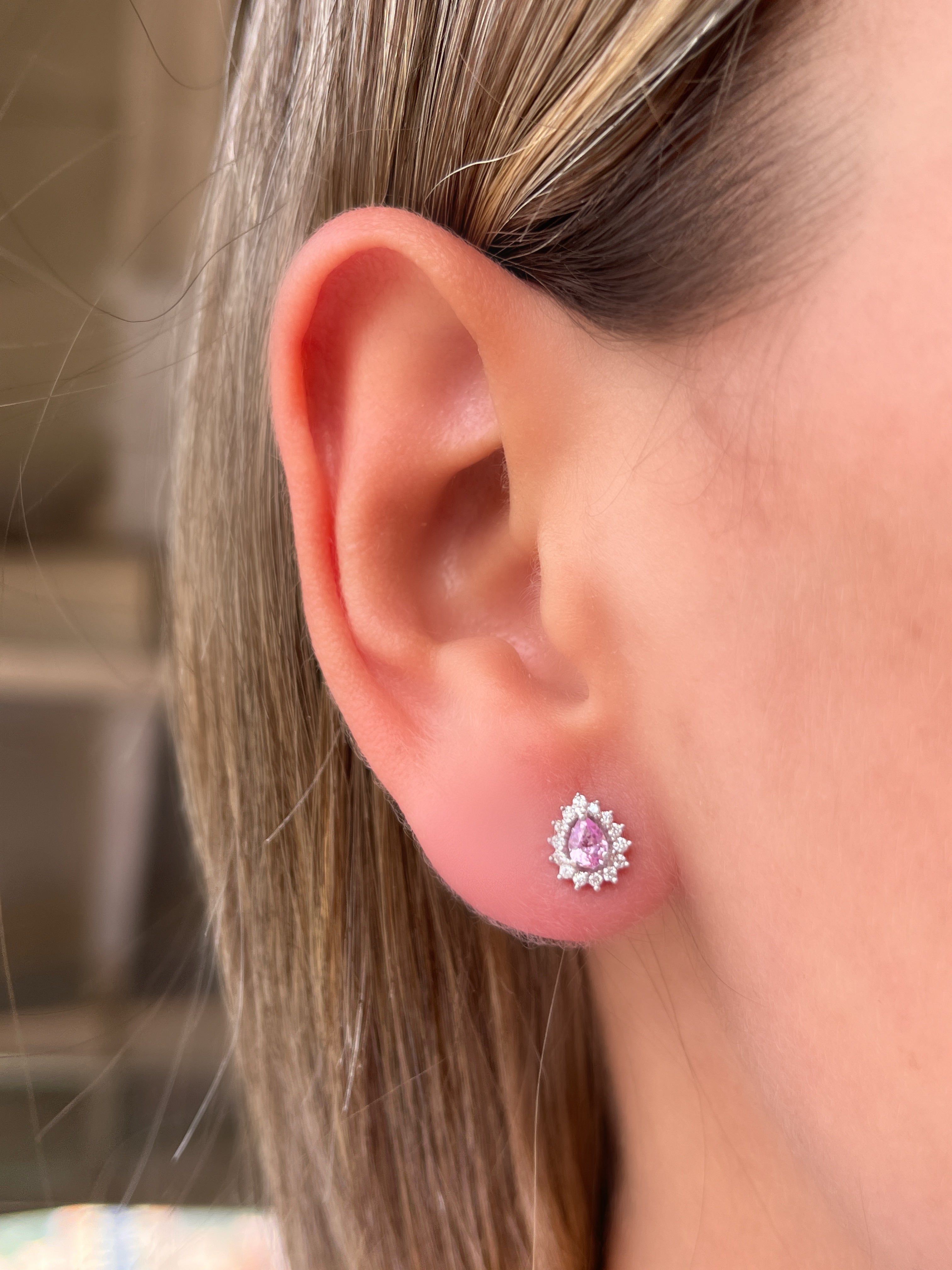 Aretes Hindi Zafiro rosado con diamantes Oro Blanco