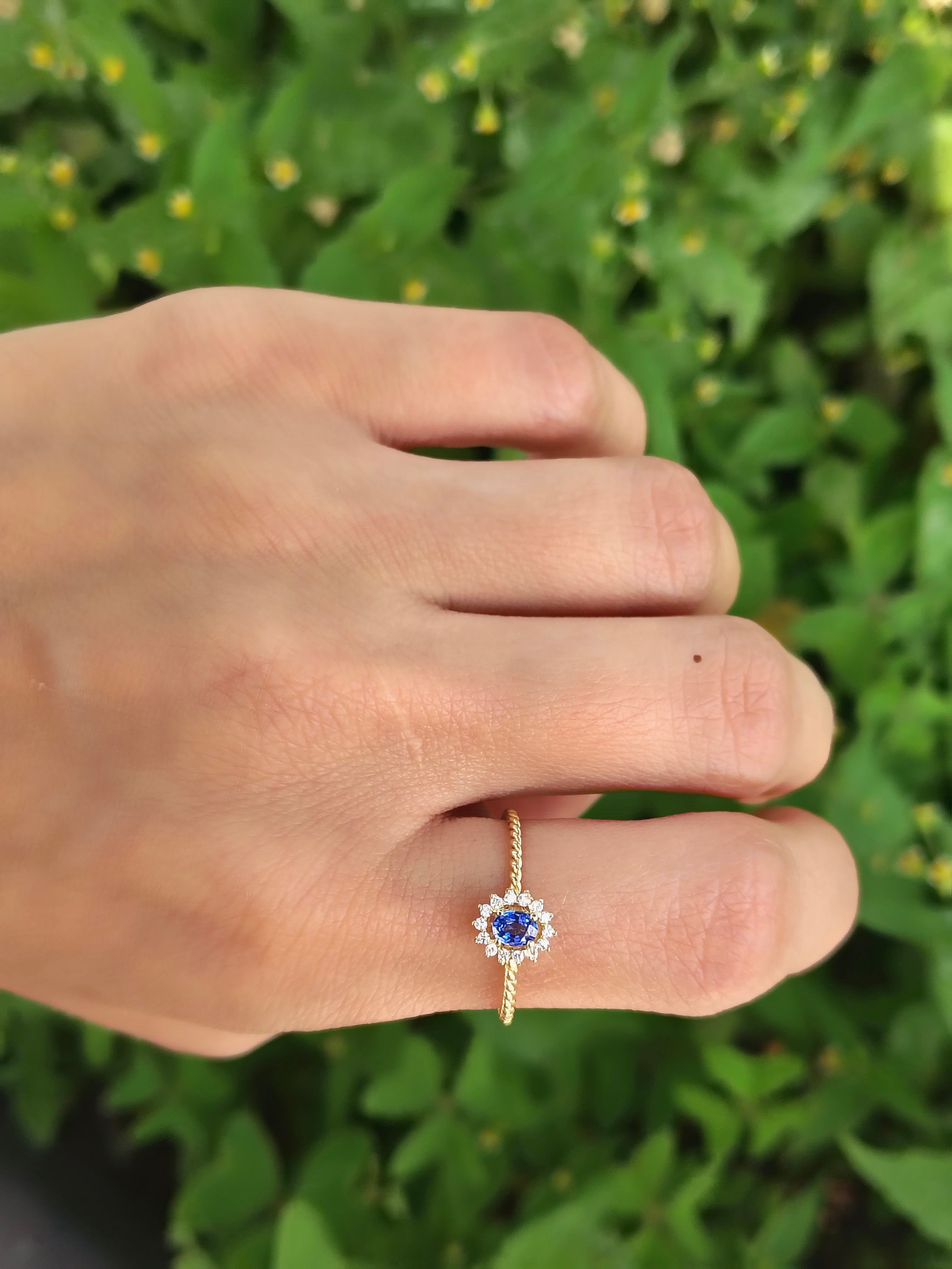 Anillo espiral mini cluster diamantes