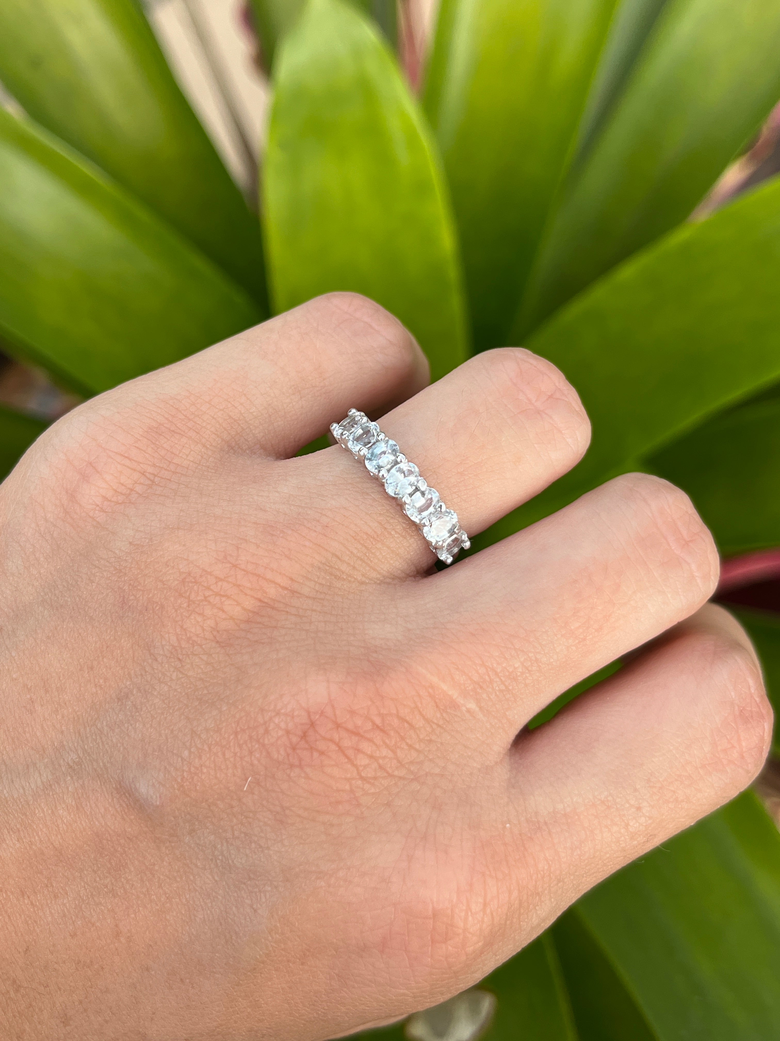 Anillo churumbela oval - Oro Blanco