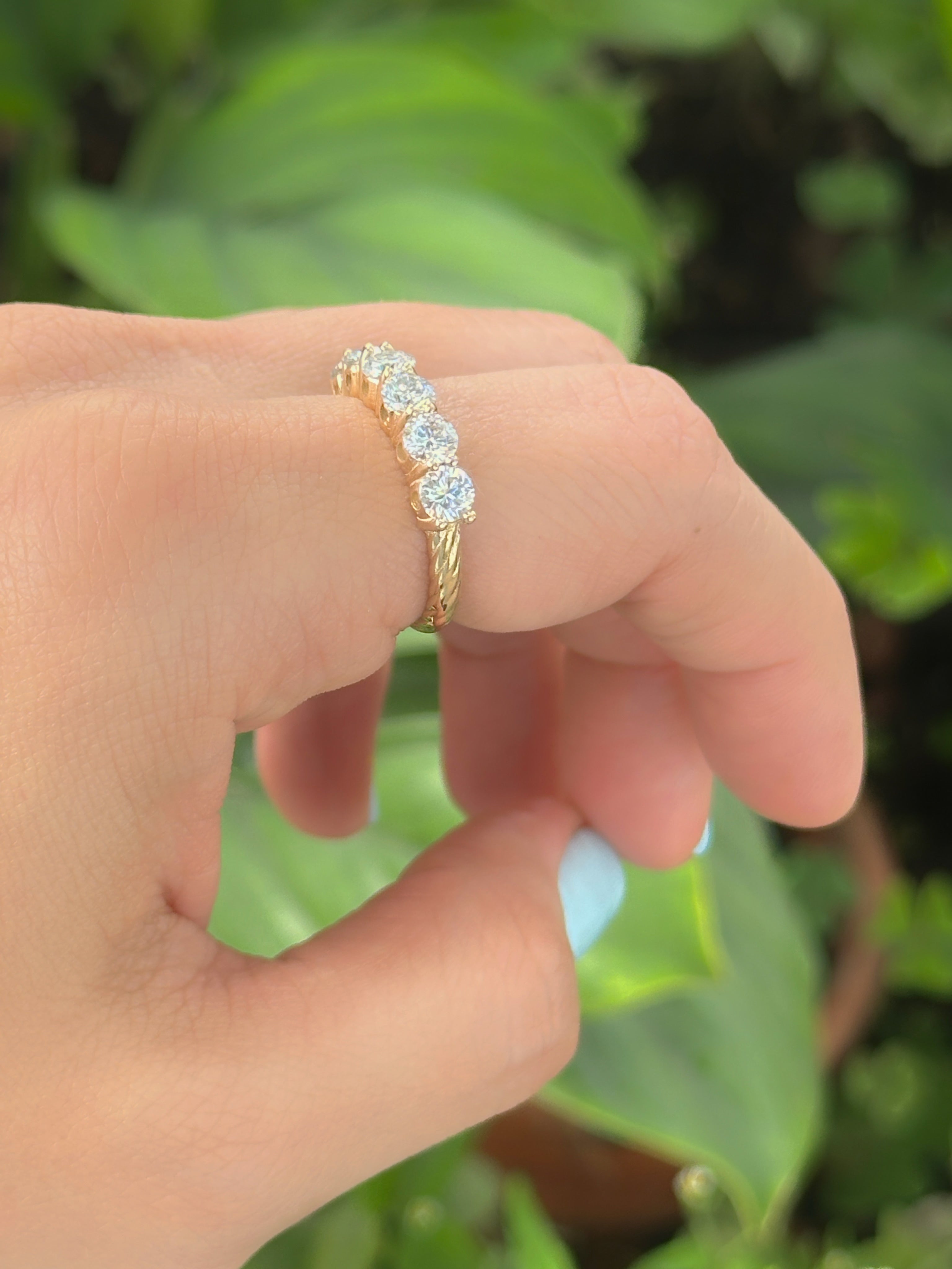 Anillo churumbela moissanitas 4 mm