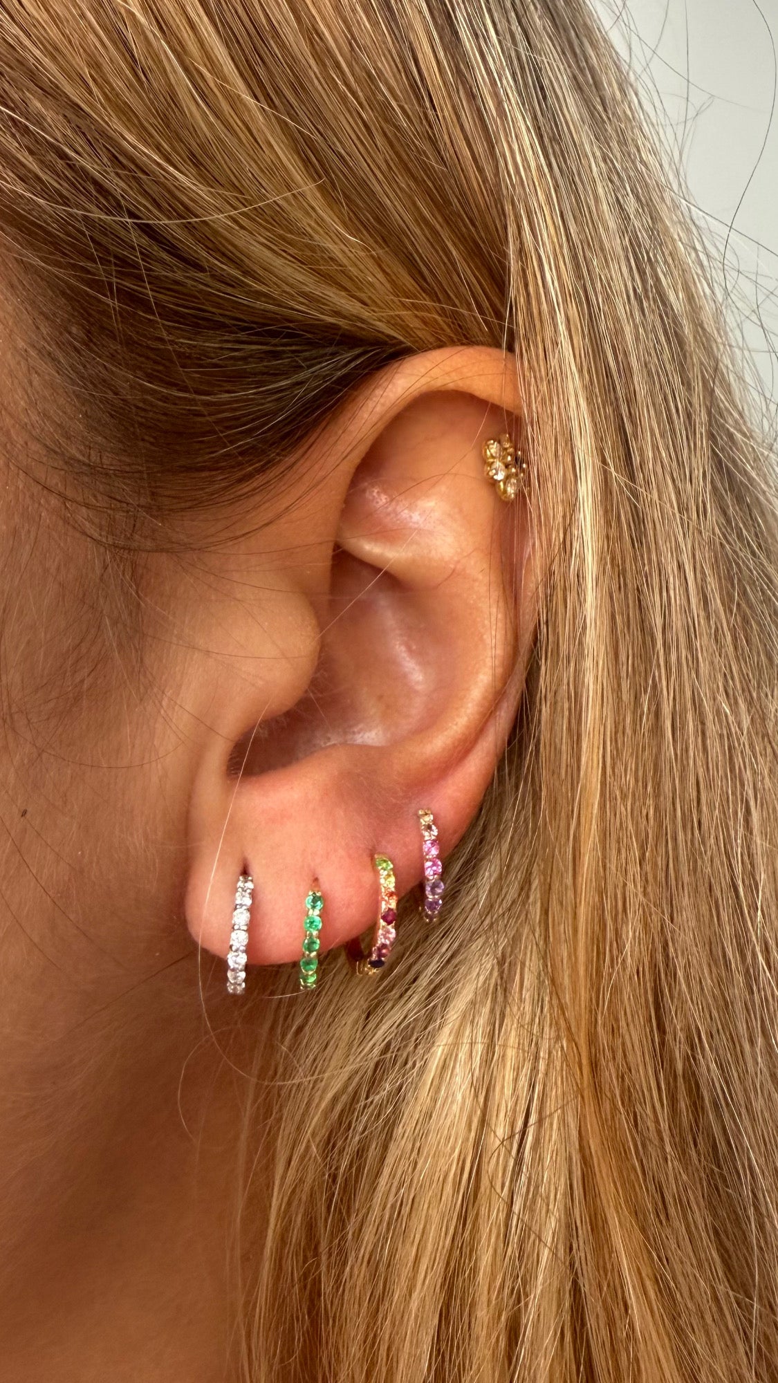 Arete Candonga Minihoop oro amarillo 18k