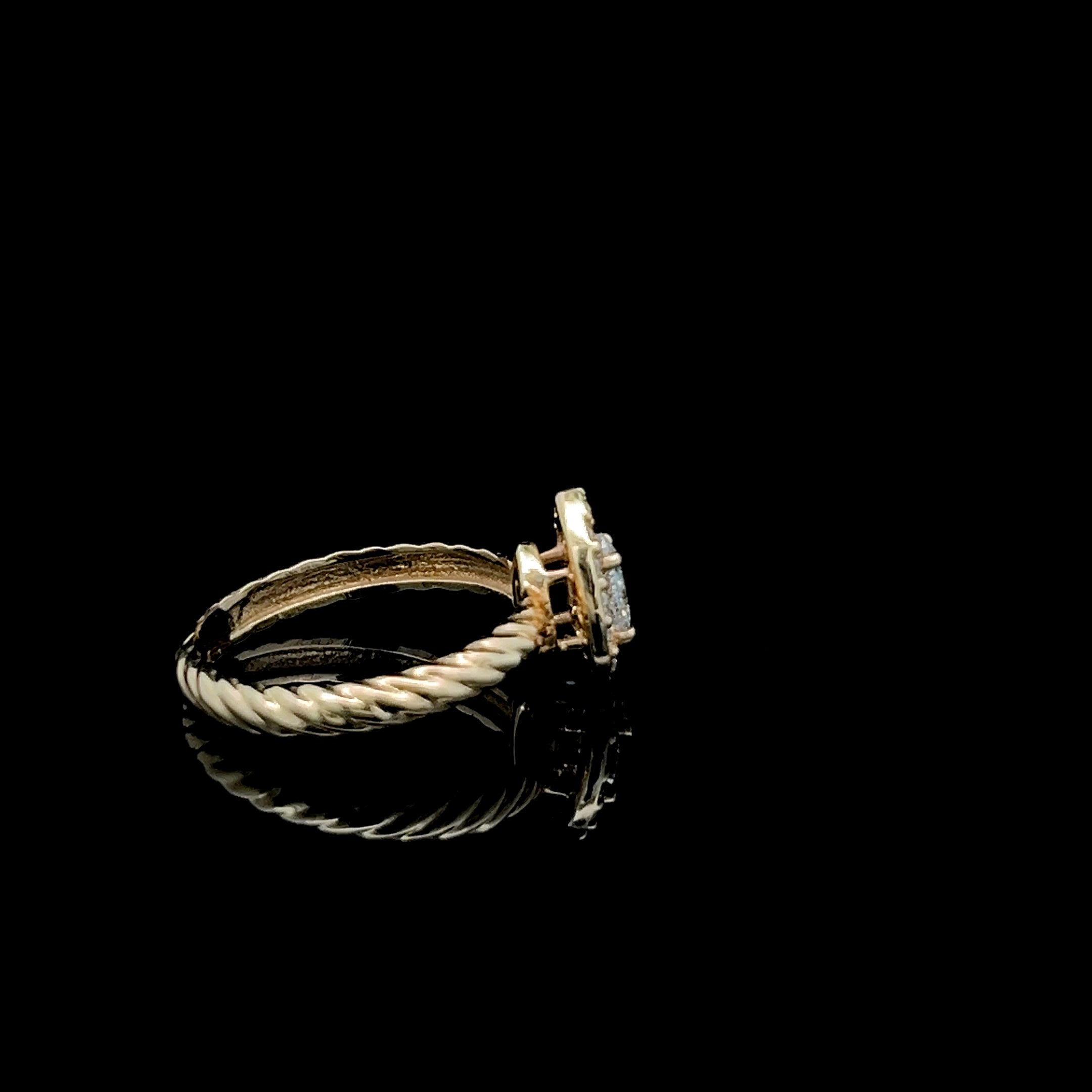 Anillo Diamante en gota 0,34 cts