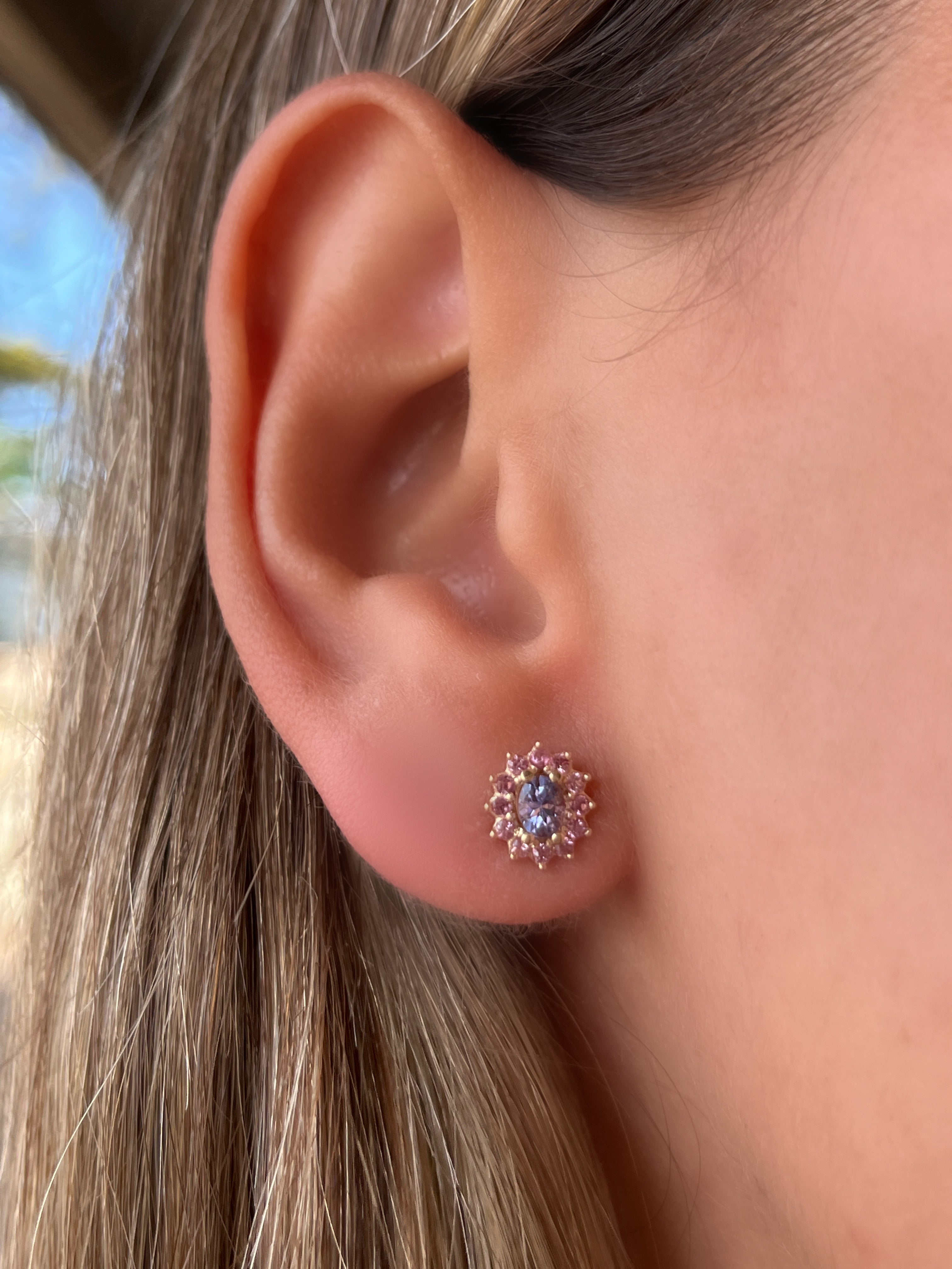 Arete Antoniette con zafiros rosados