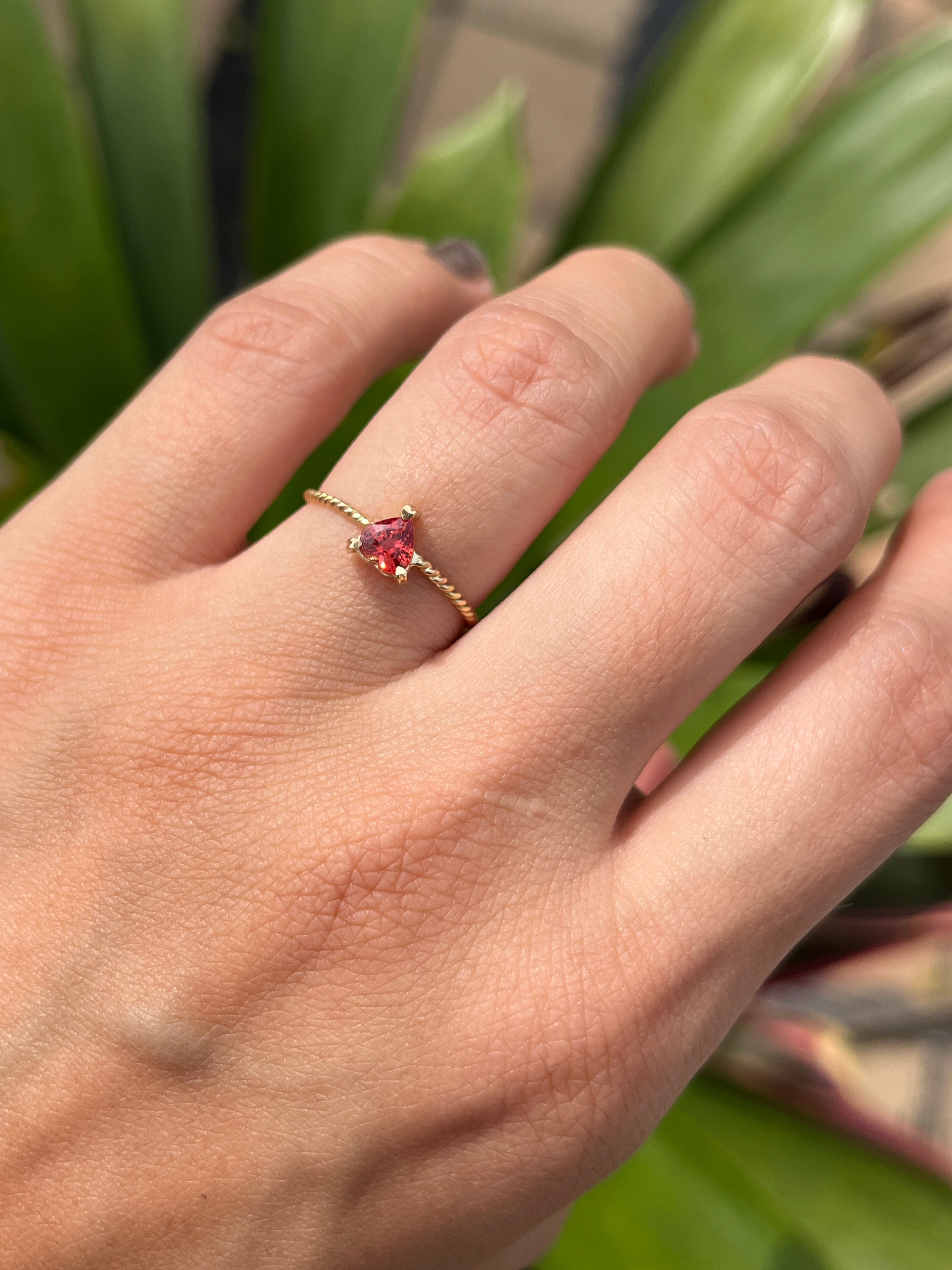 Anillo espiral love mini zafiros de colores