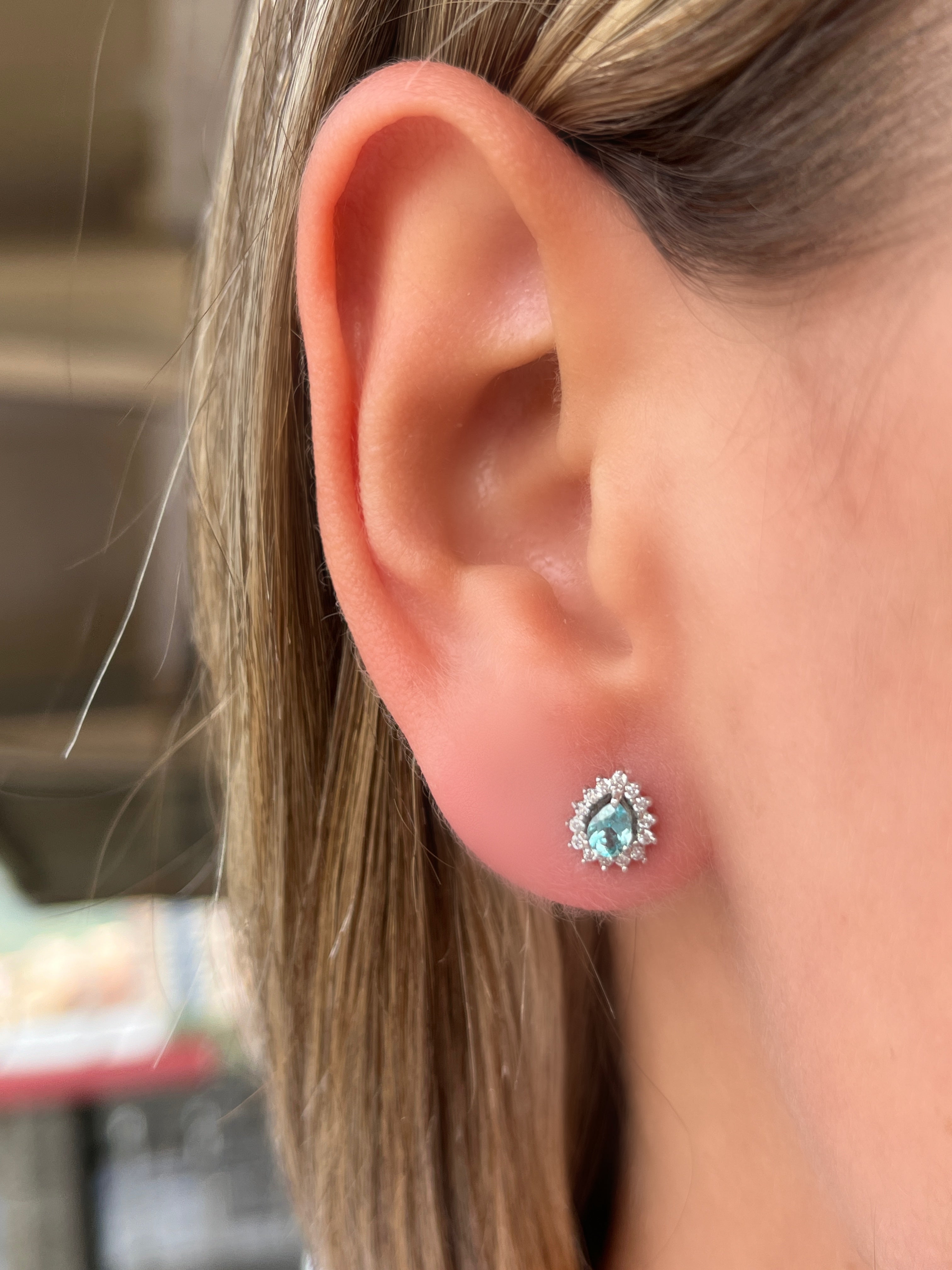 Arete Hindi Apatita con diamantes Oro Blanco