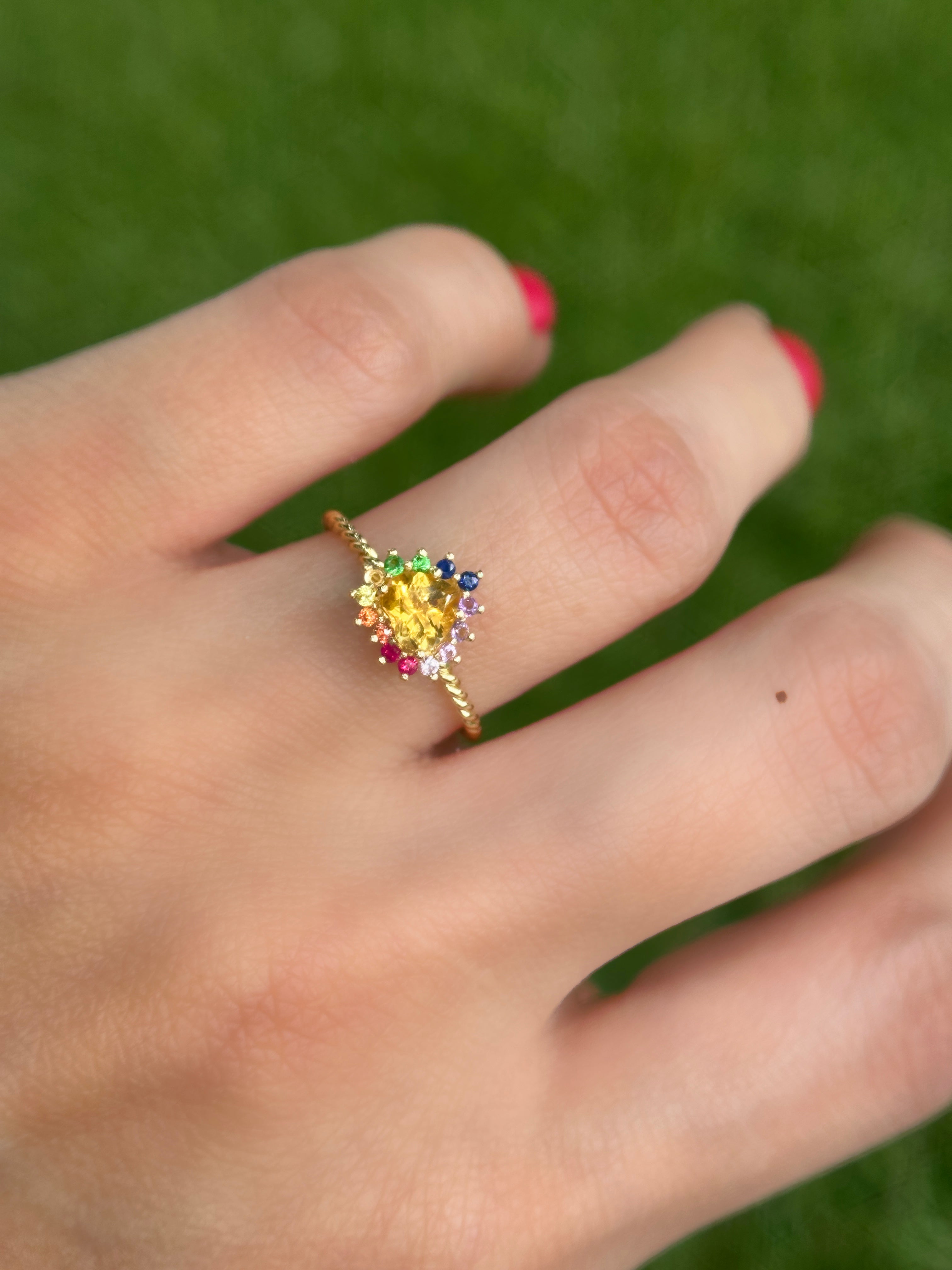 Anillo Camelia citrino arcoíris 8mm