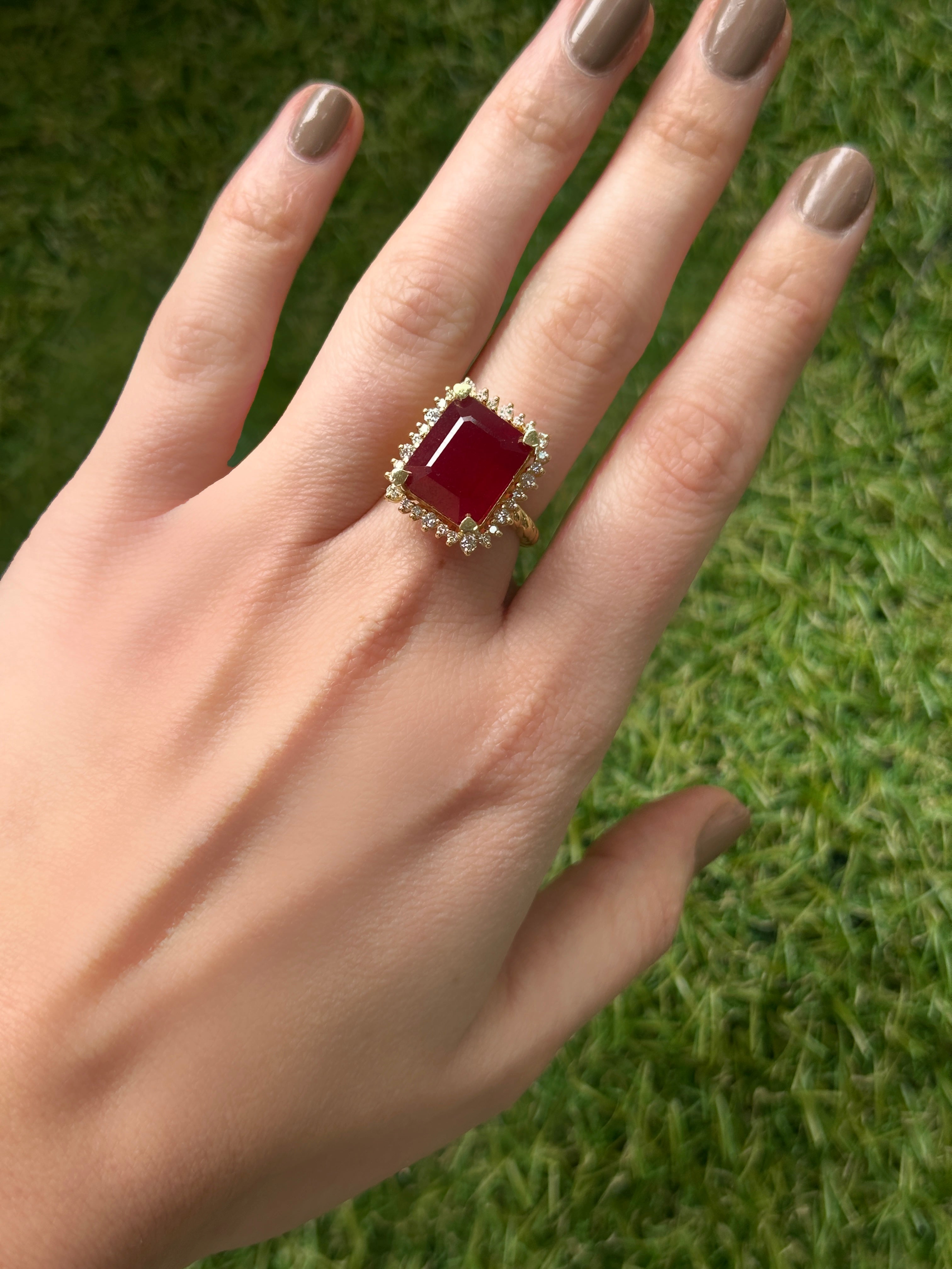 Anillo Candy Rubí Cluster Diamantes