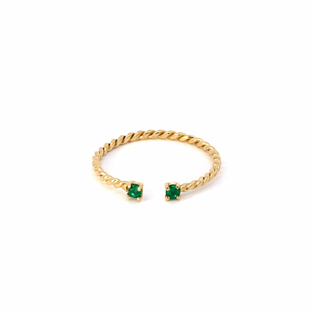 Anillo cascabel en esmeraldas