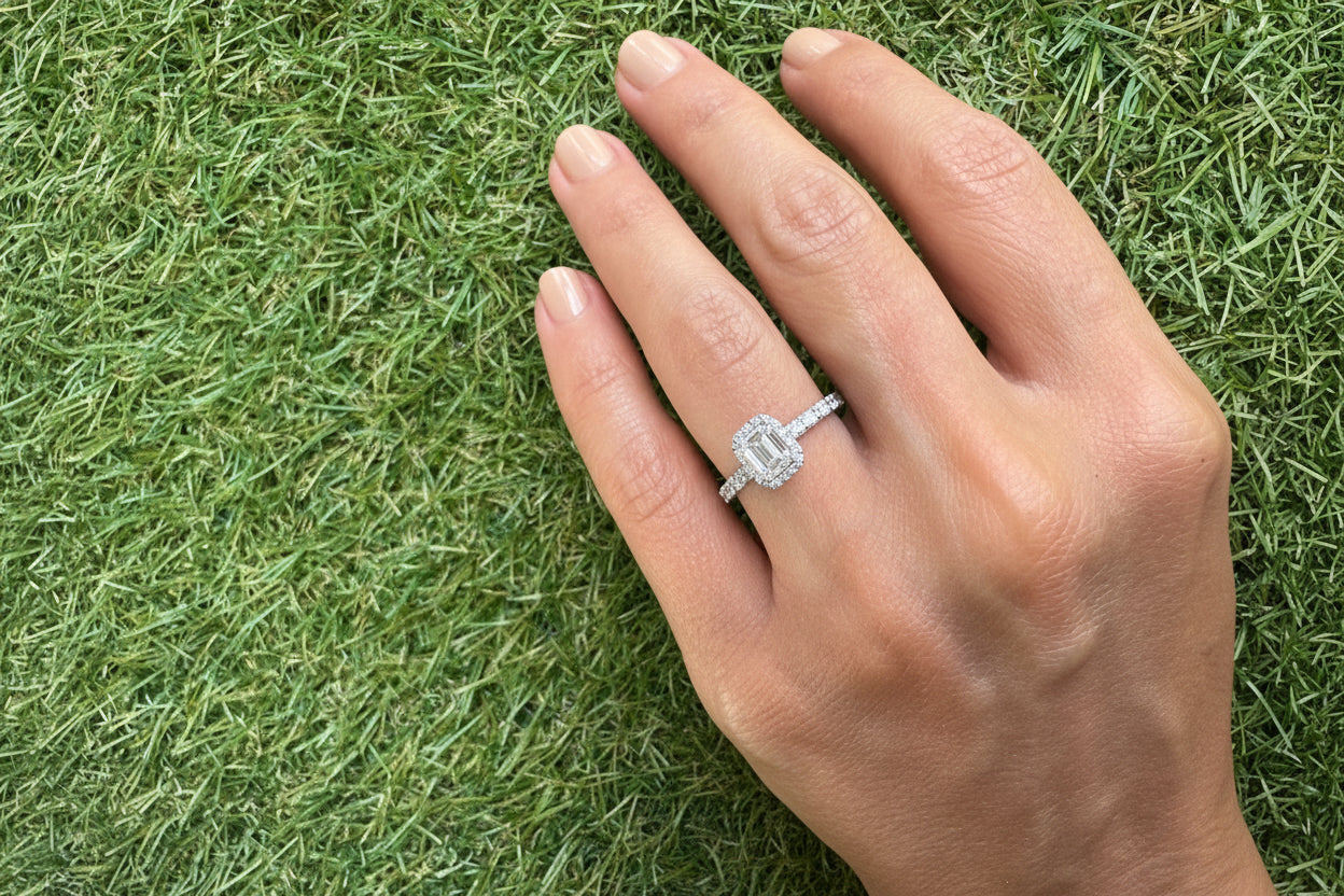 Anillo solitario Halo octogonal 0,80 Cts
