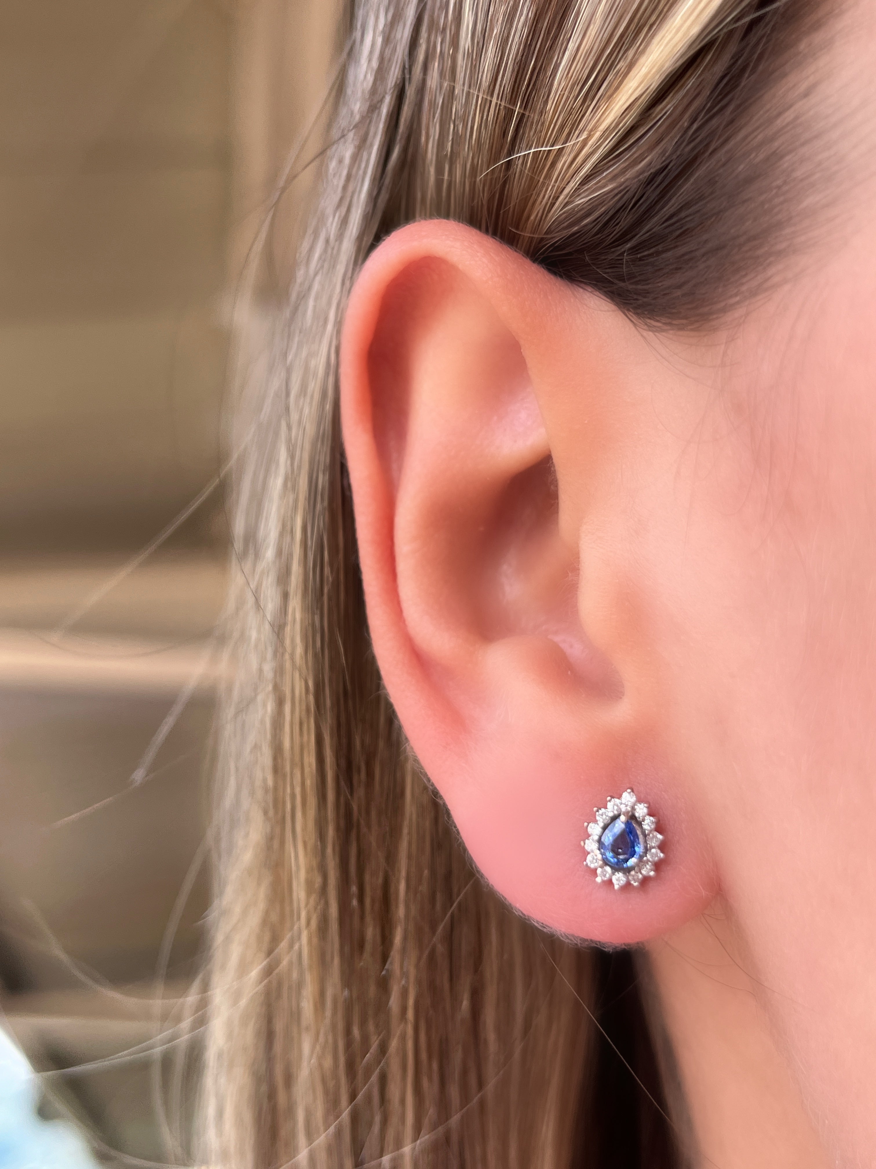 Arete Hindi Oro Blanco