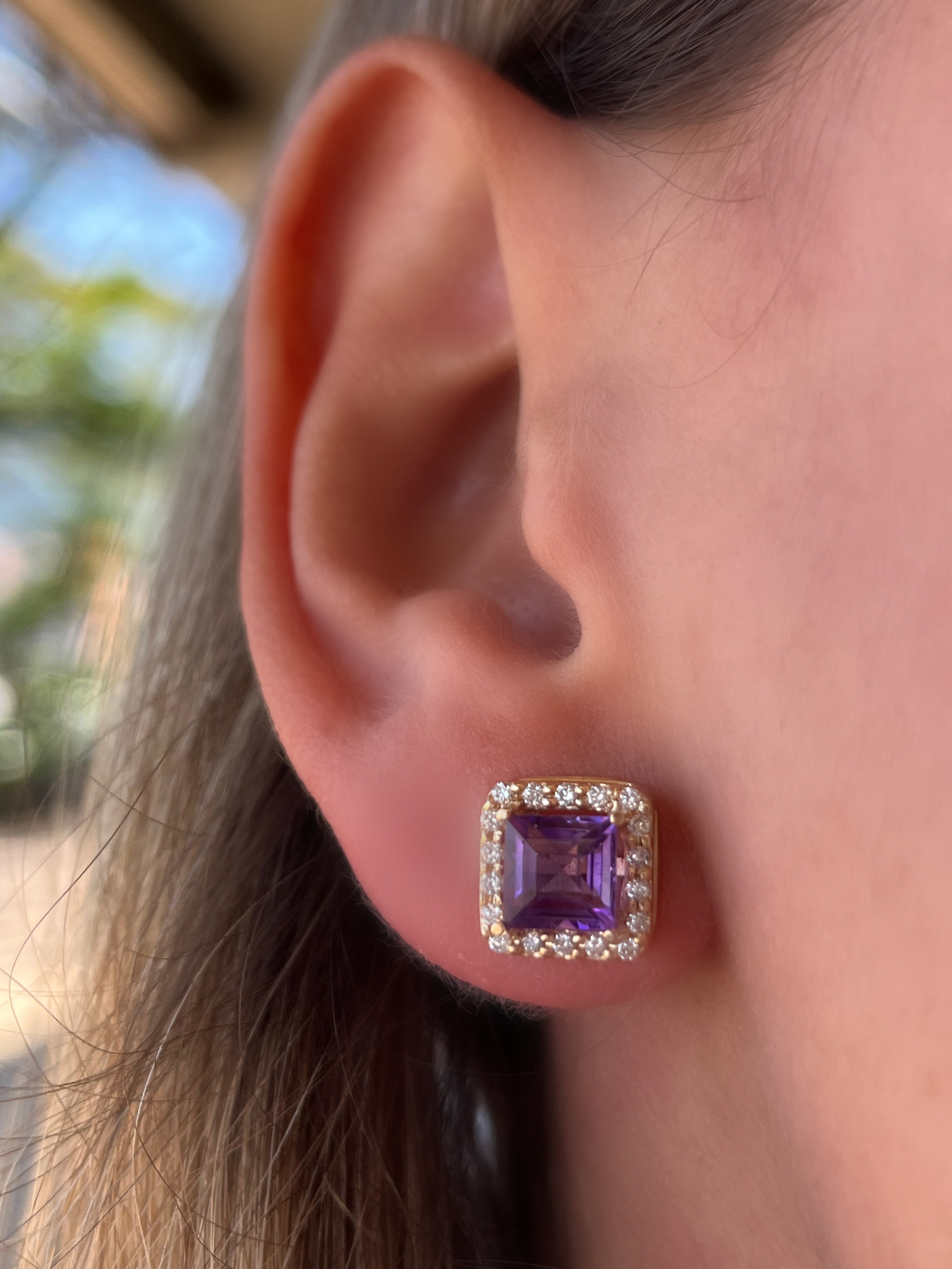Aretes Amatista Halo en Diamantes 9 mm