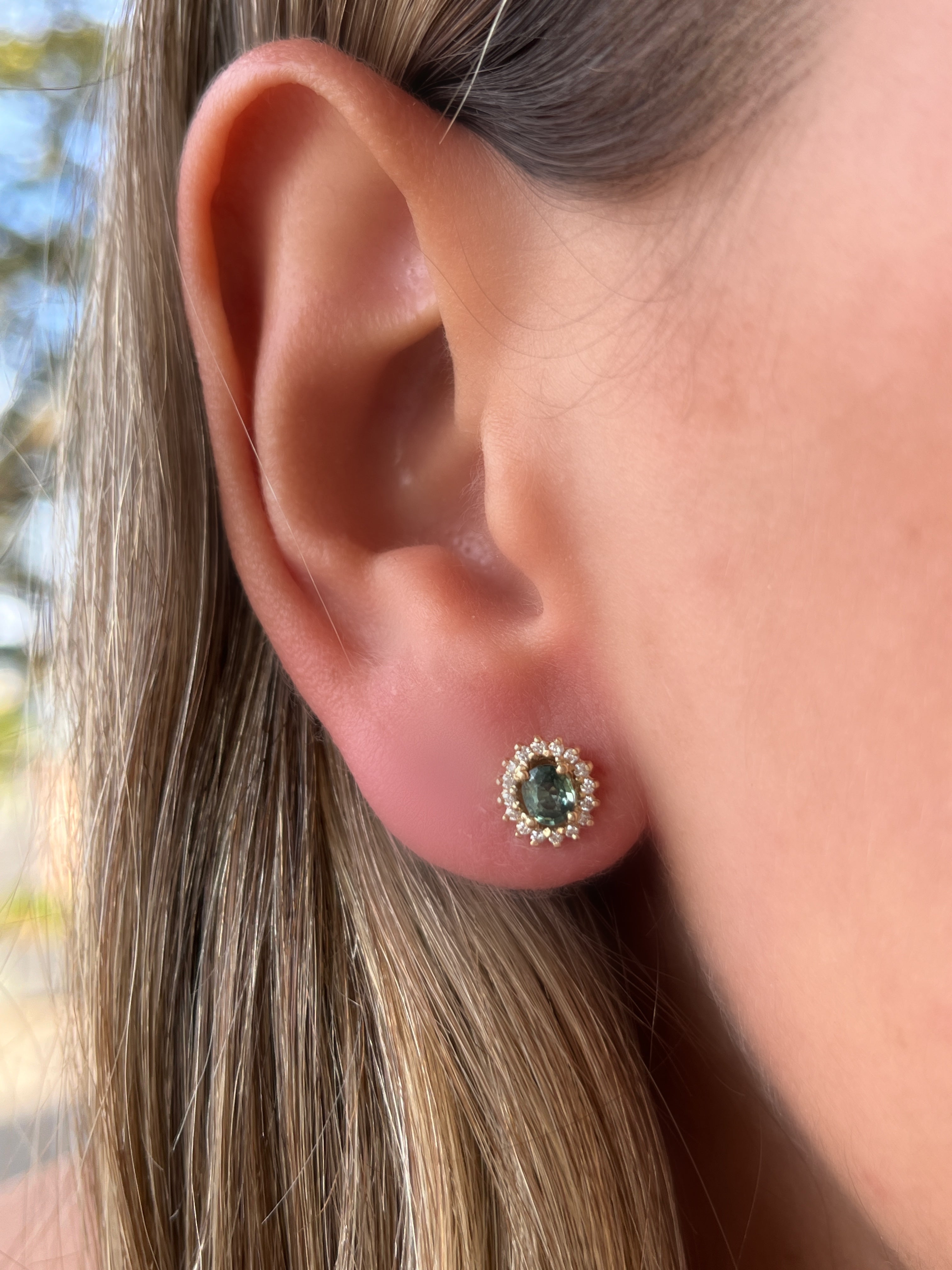 Aretes Antoniette Zafiro Teal con Diamantes 8mm