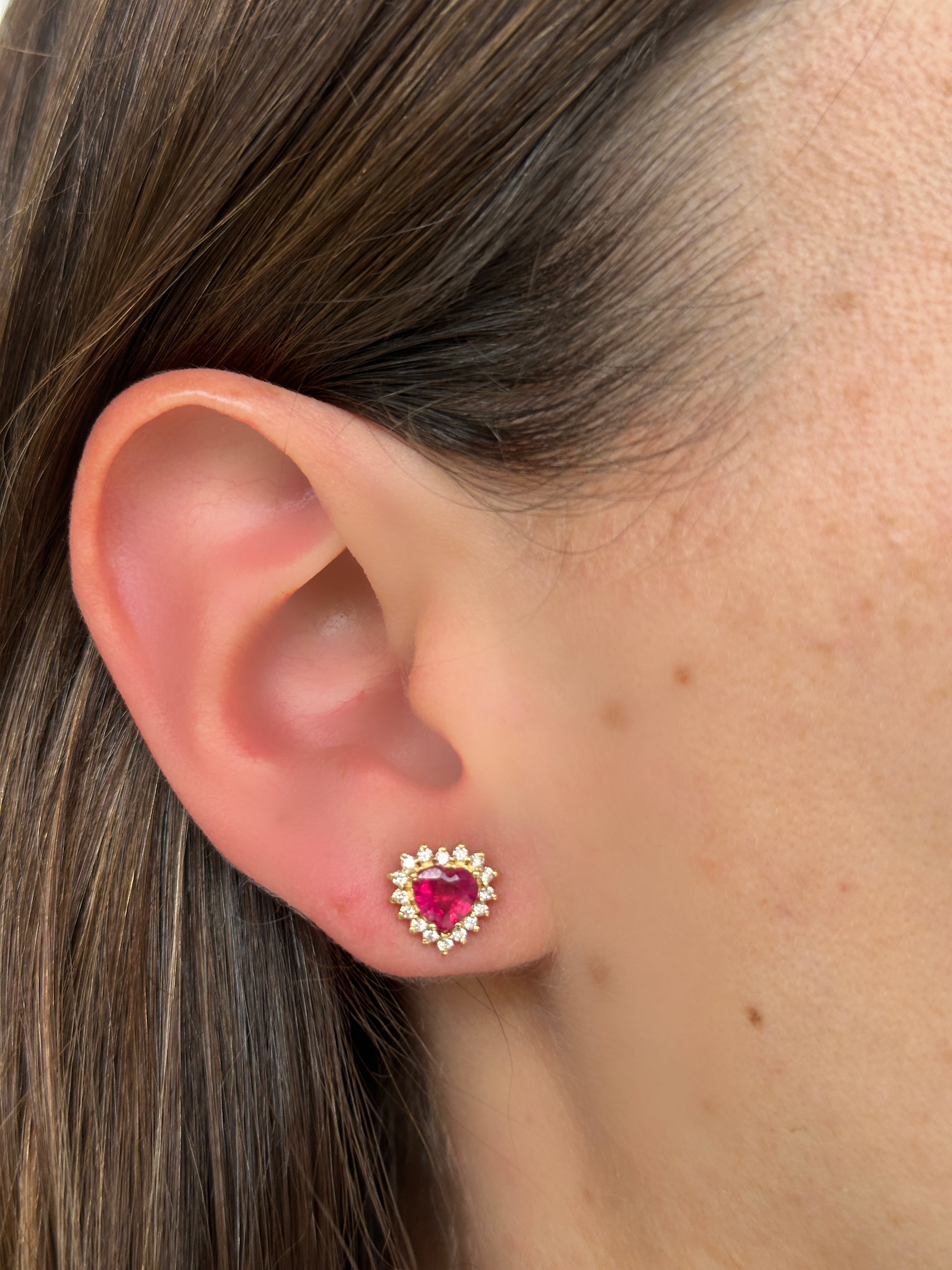 Aretes Camelia Rubi 9mm y Diamantes