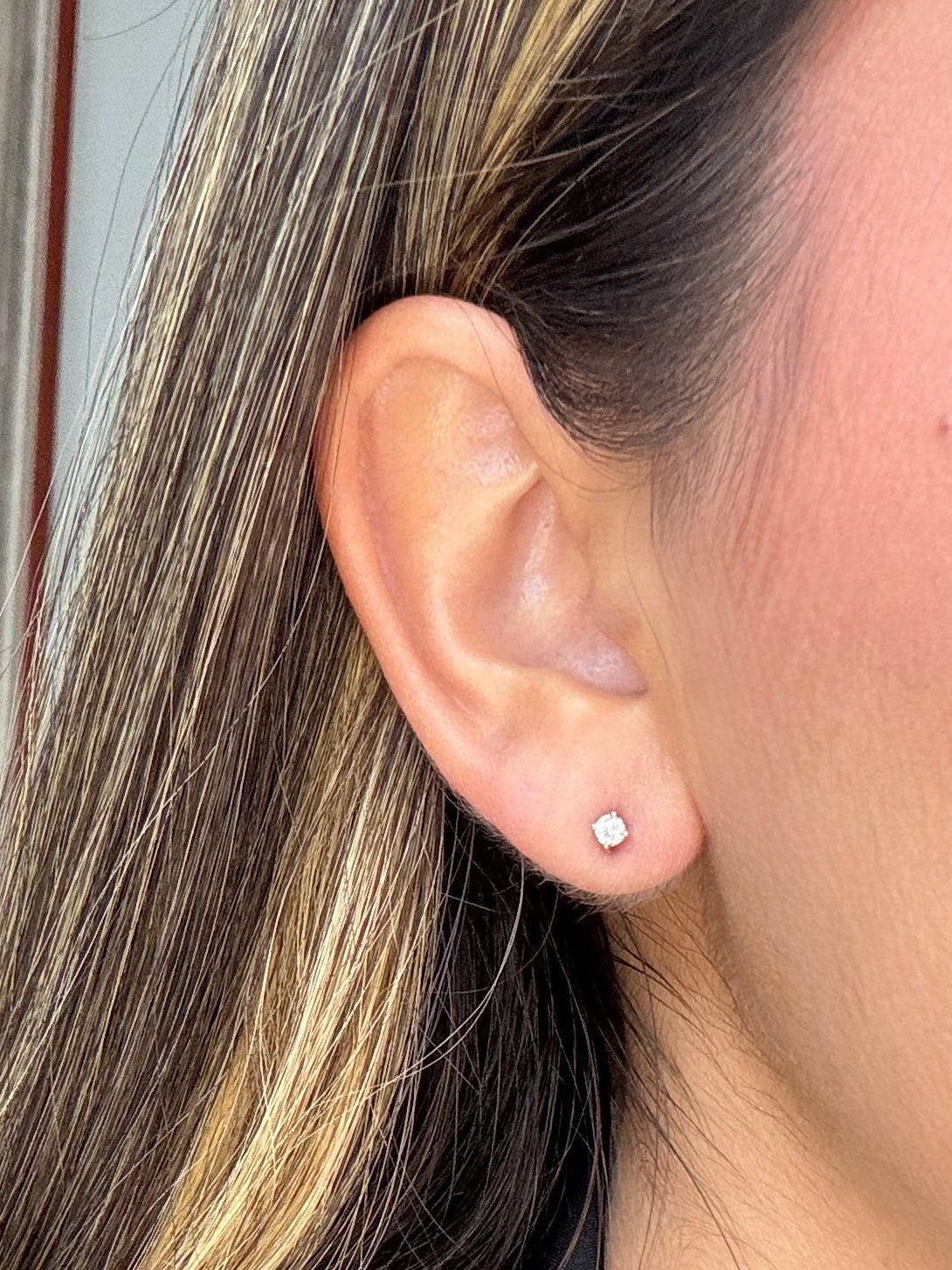 Aretes diamante redondo 0.15 Cts