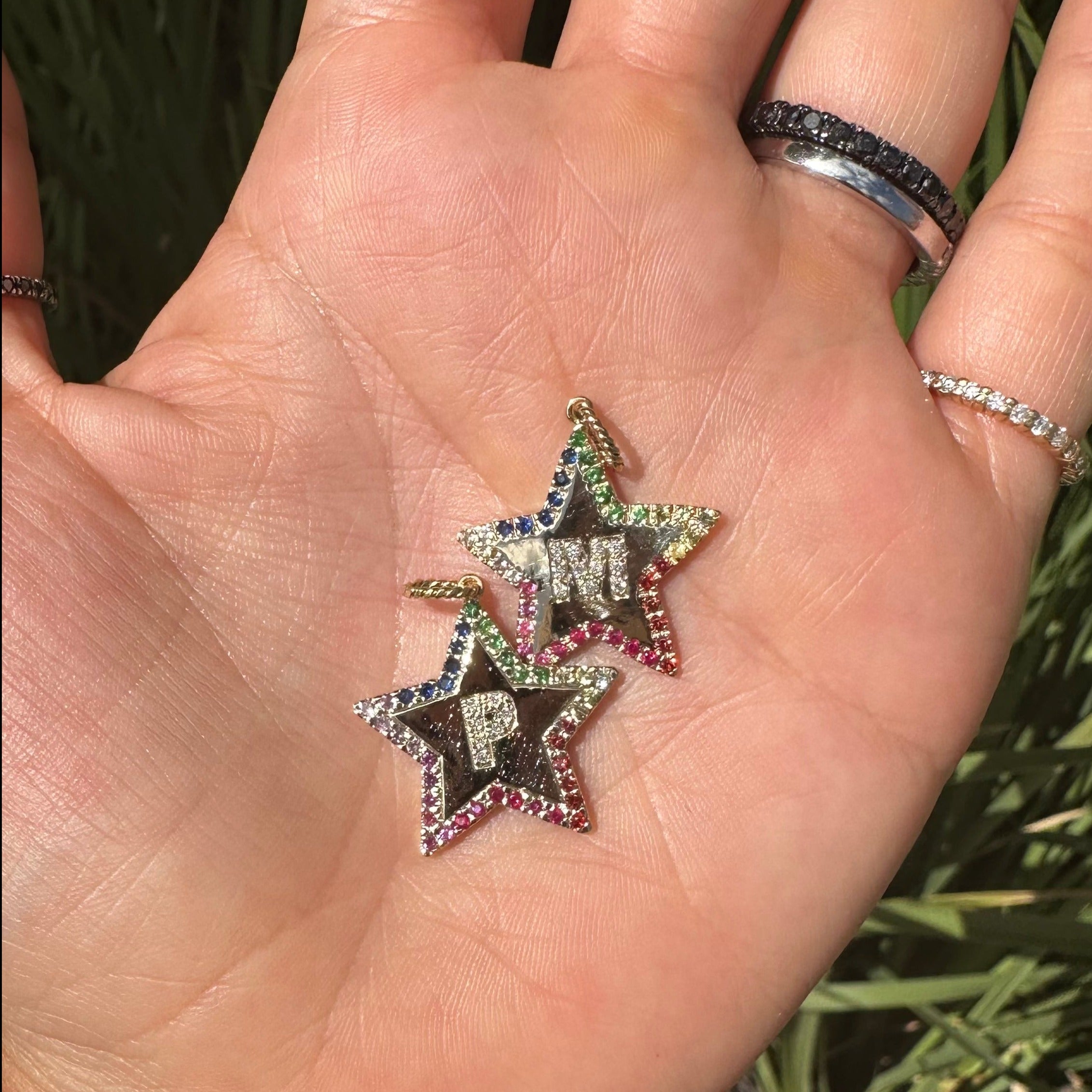 Dije Estrella vía láctea con inicial en diamantes