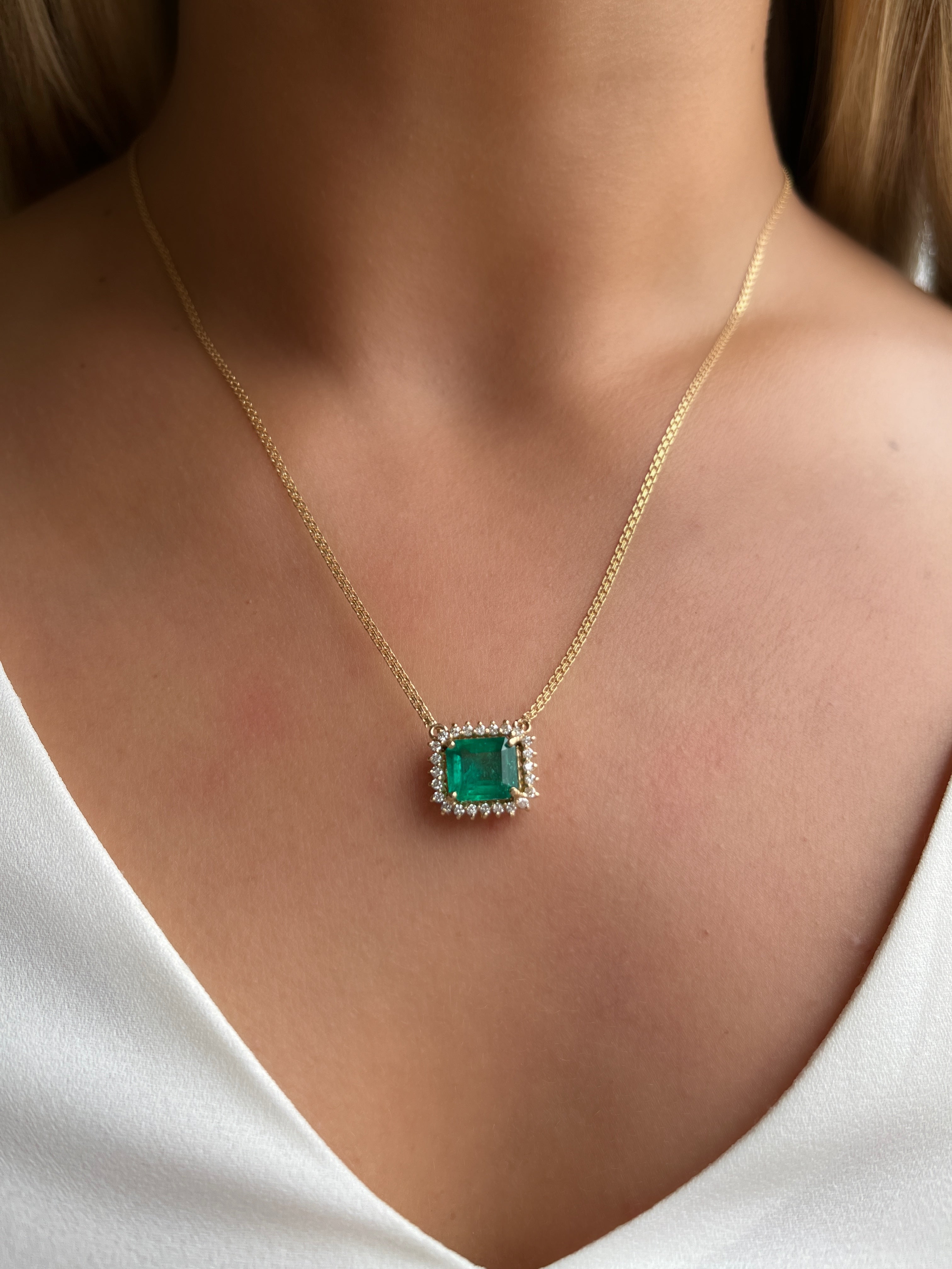 Collar Esmeralda cluster en diamantes