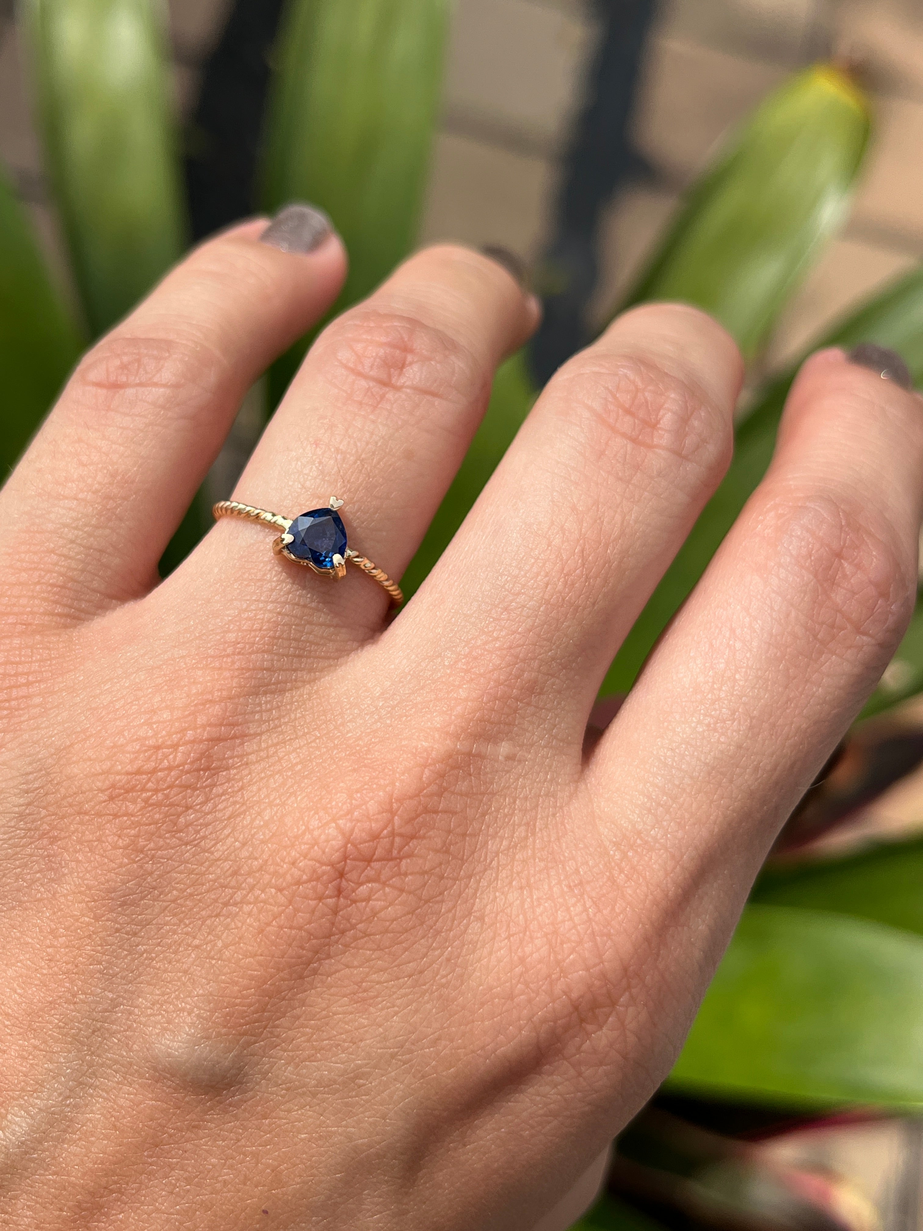 Anillo espiral love mini zafiros de colores