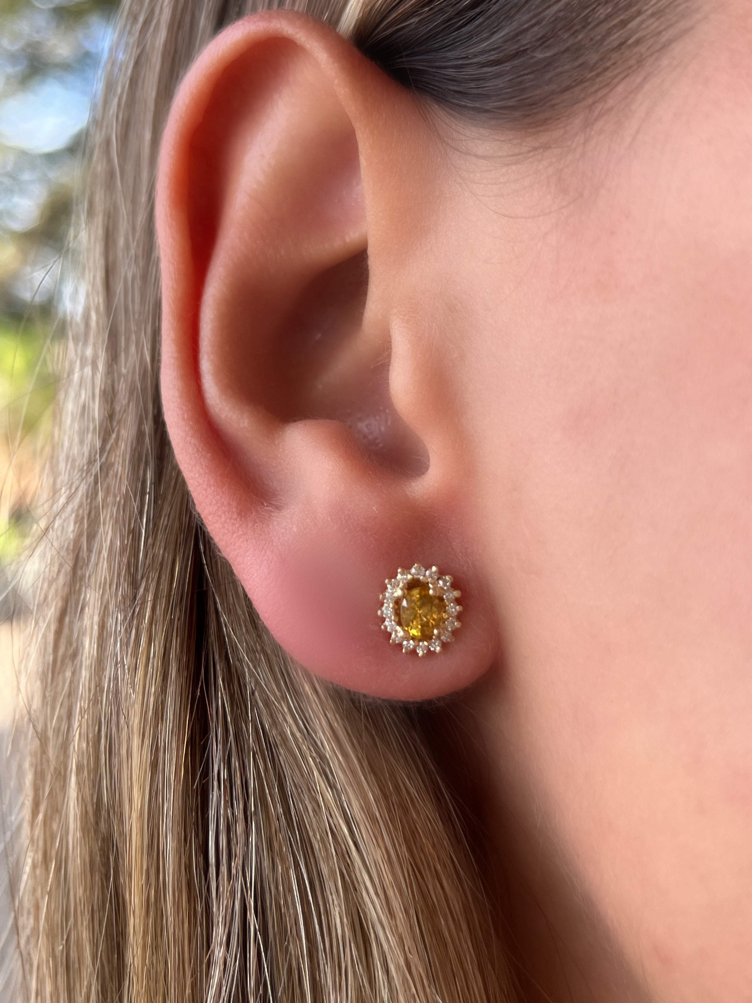 Arete Antoniette oval - Oro amarillo