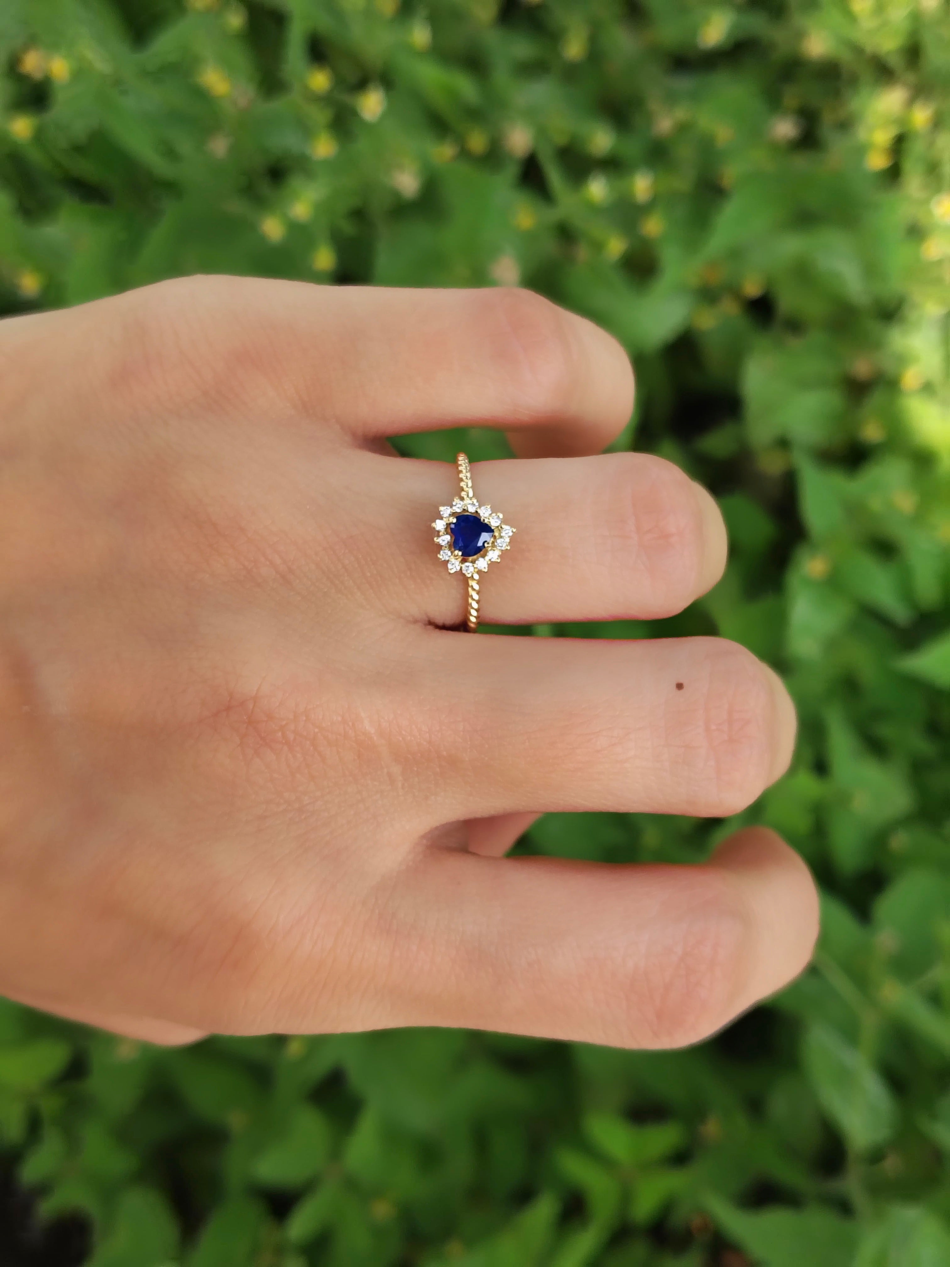 Anillo espiral mini cluster diamantes