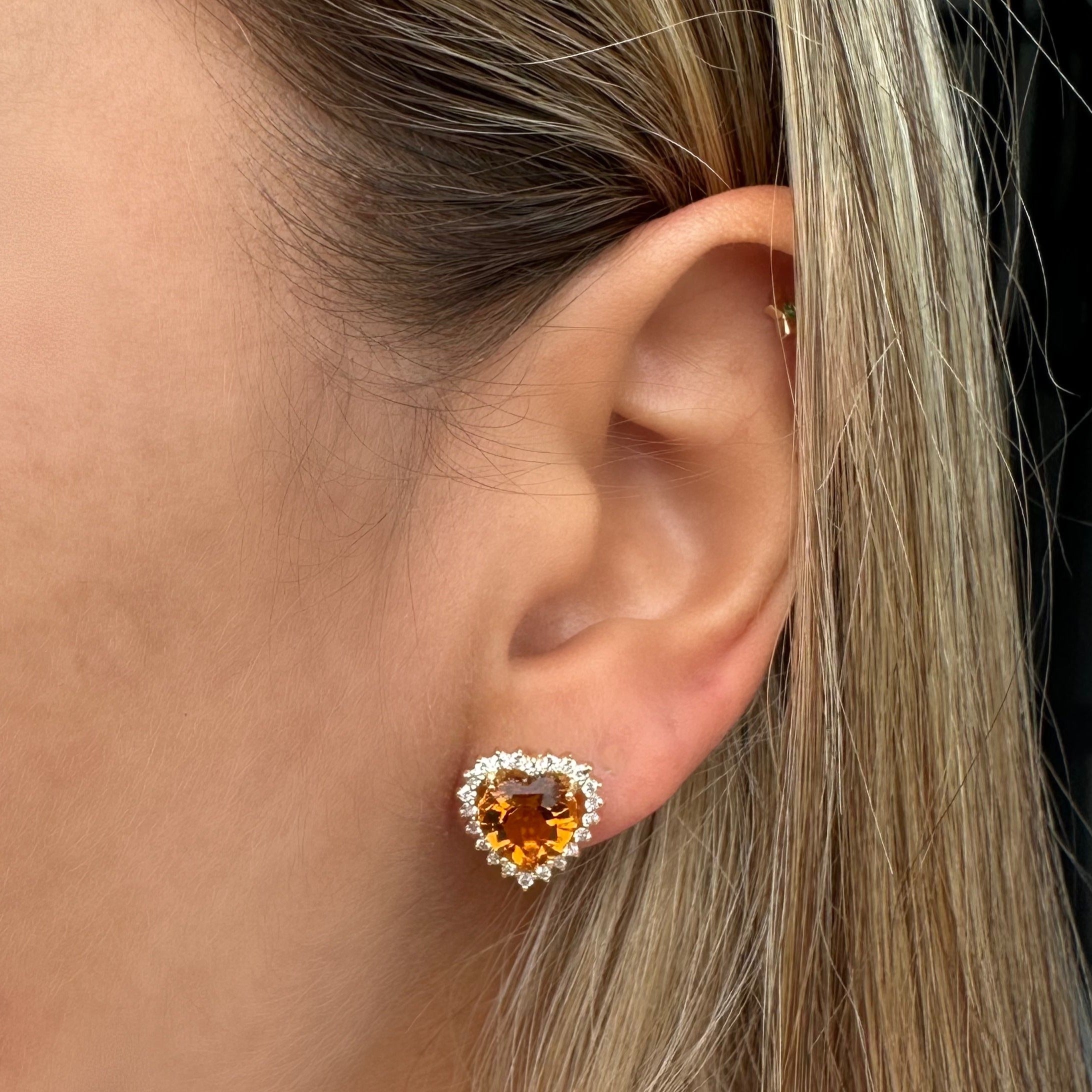 Aretes Camelia corazón 7 mm