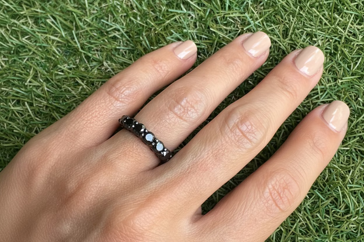Anillo Churumbela diamante negro baño en rodio