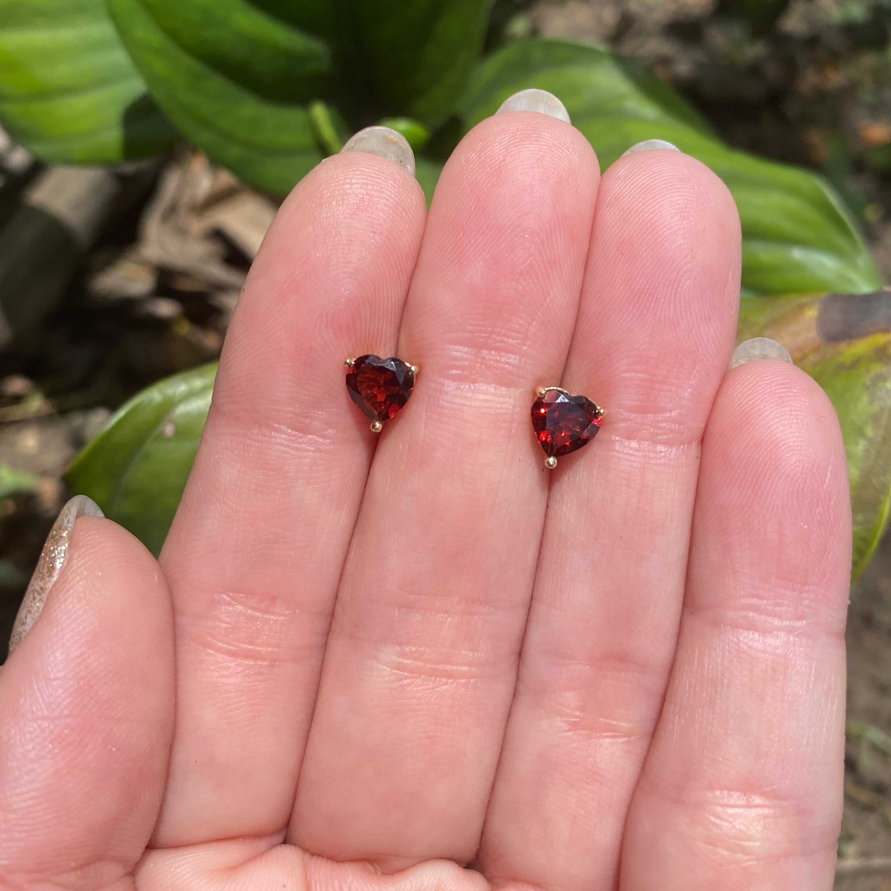 Aretes corazón 6 mm en oro 18K
