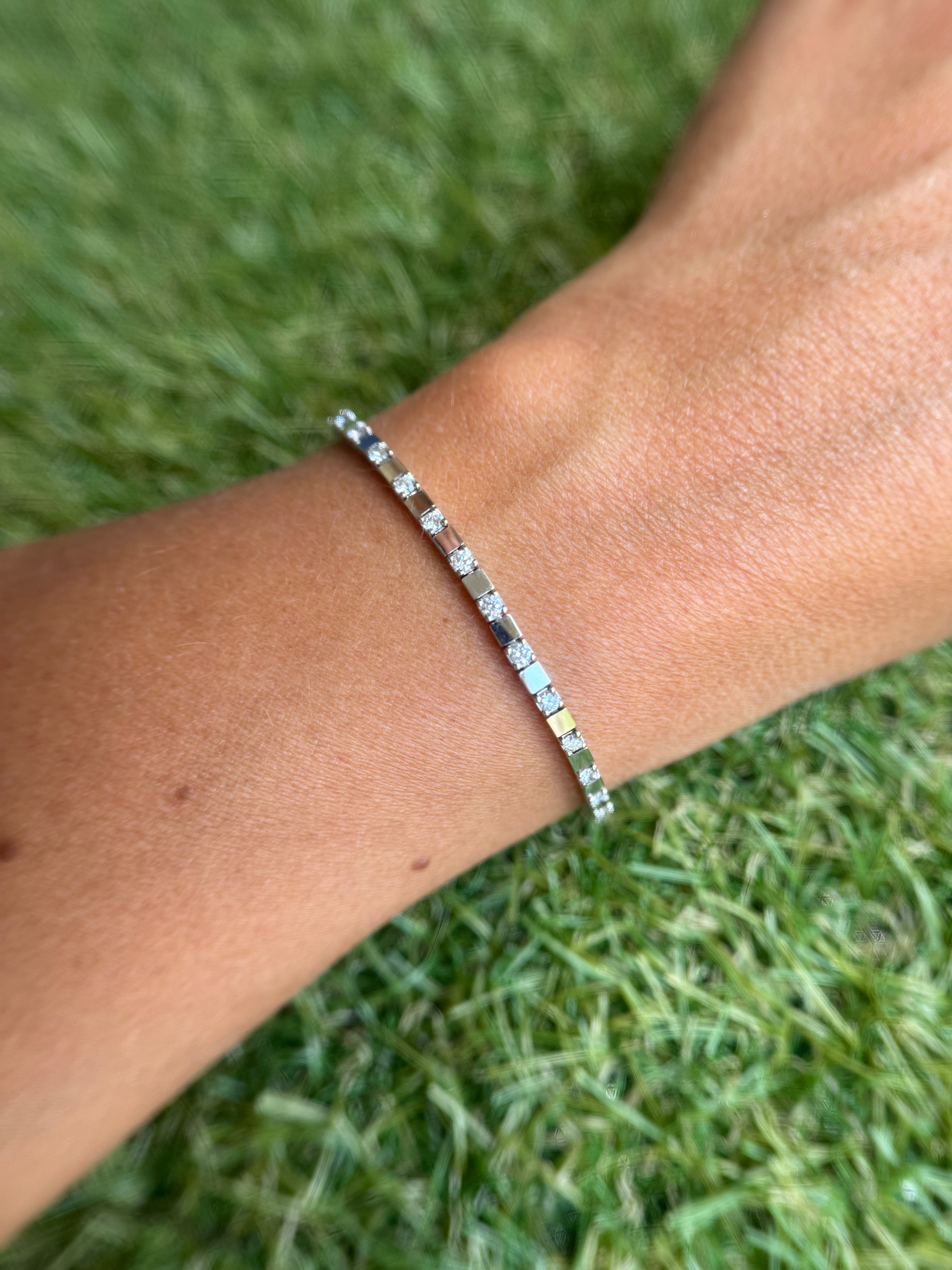 Pulsera diamantes redondos con oro blanco 7.41 Cts