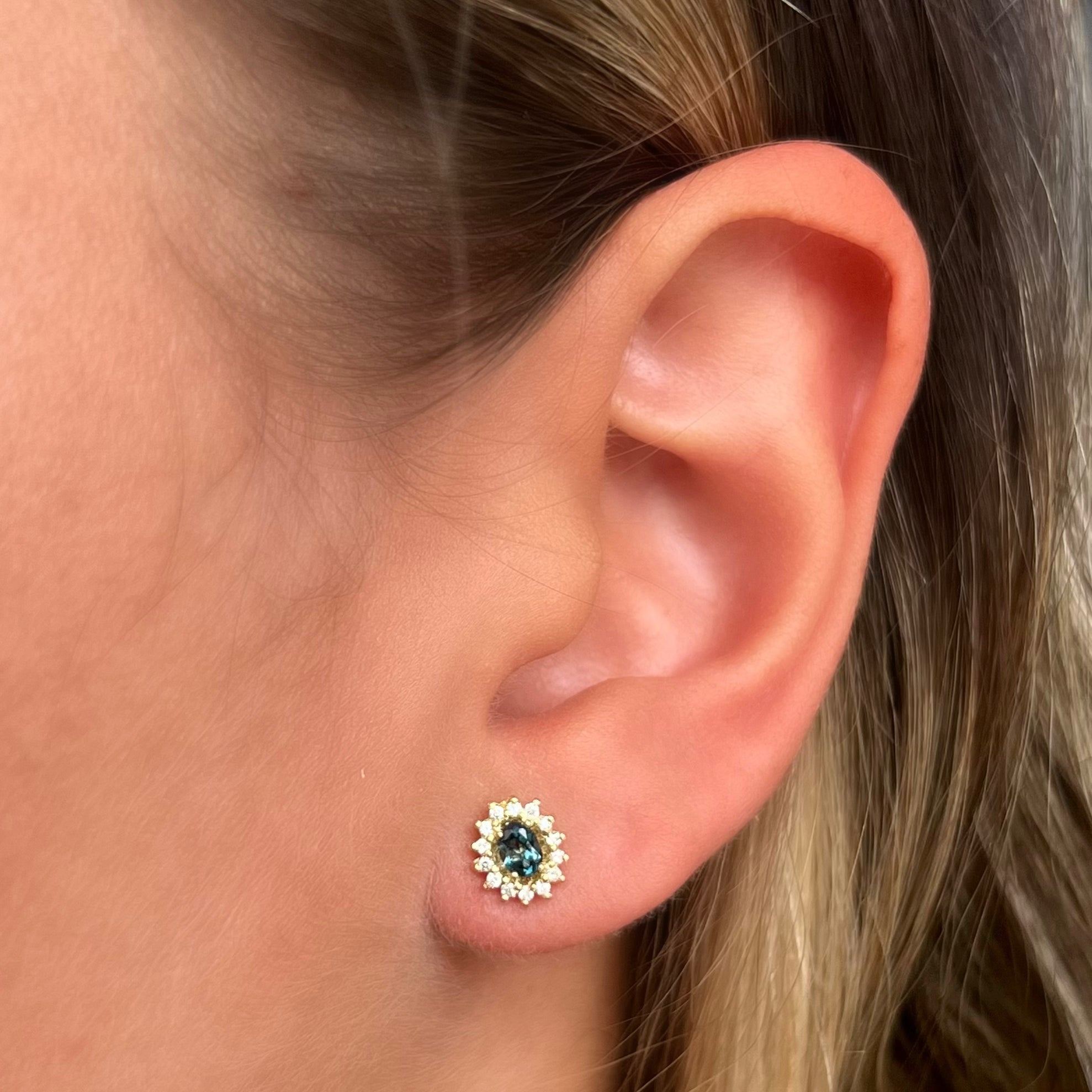 Aretes Antoniette Topacio London Blue con Diamantes