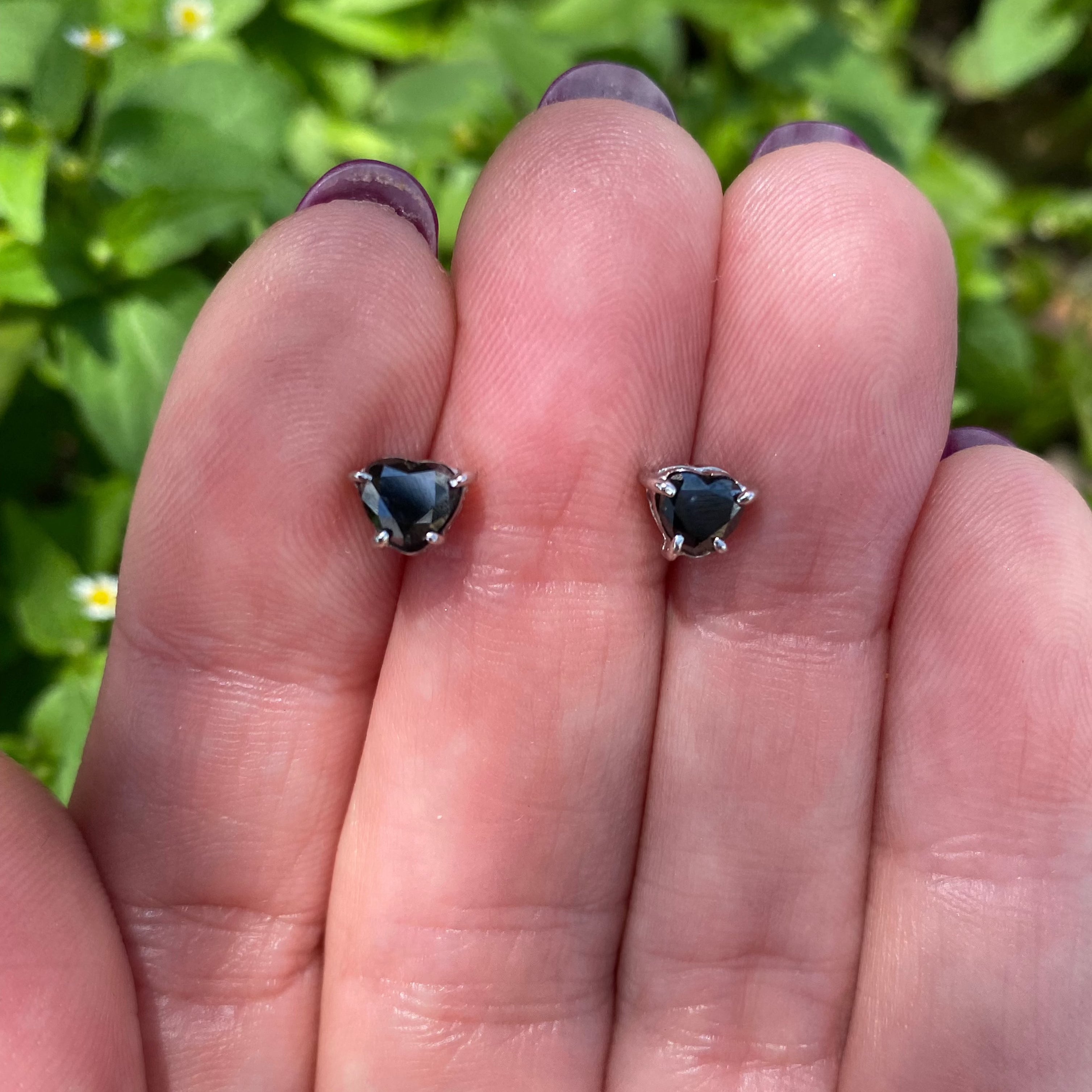 Aretes Corazon 5 mm Diamantes Negros