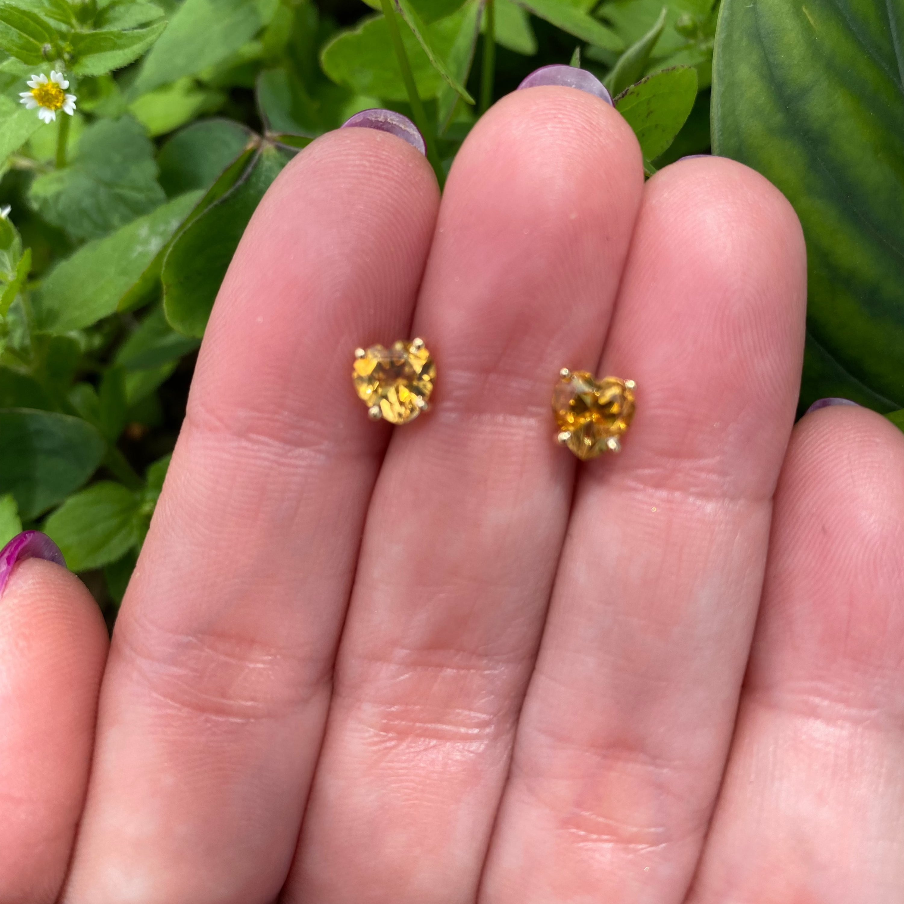 Aretes corazón 6 mm en oro 18K