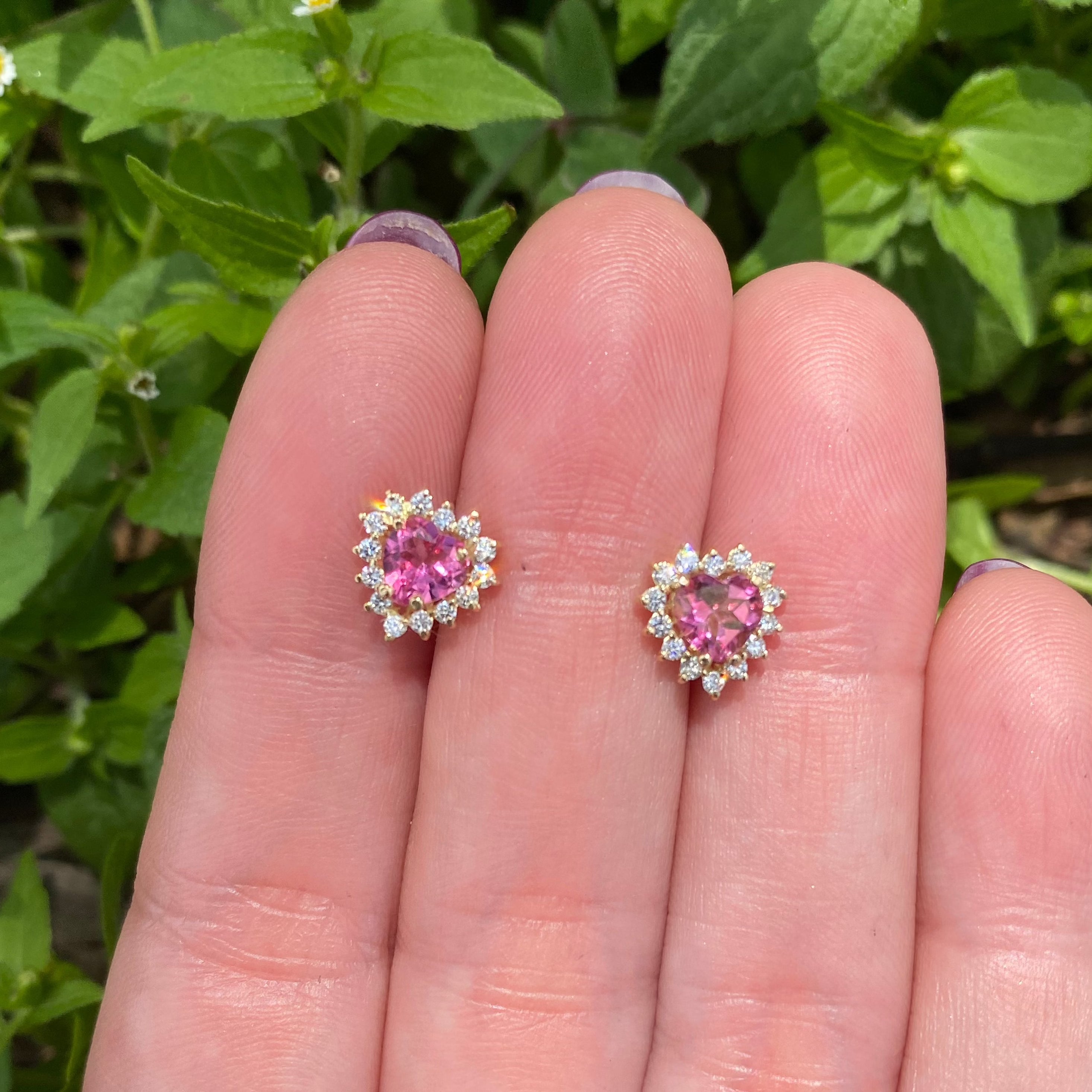 Aretes Camelia corazón 5 mm