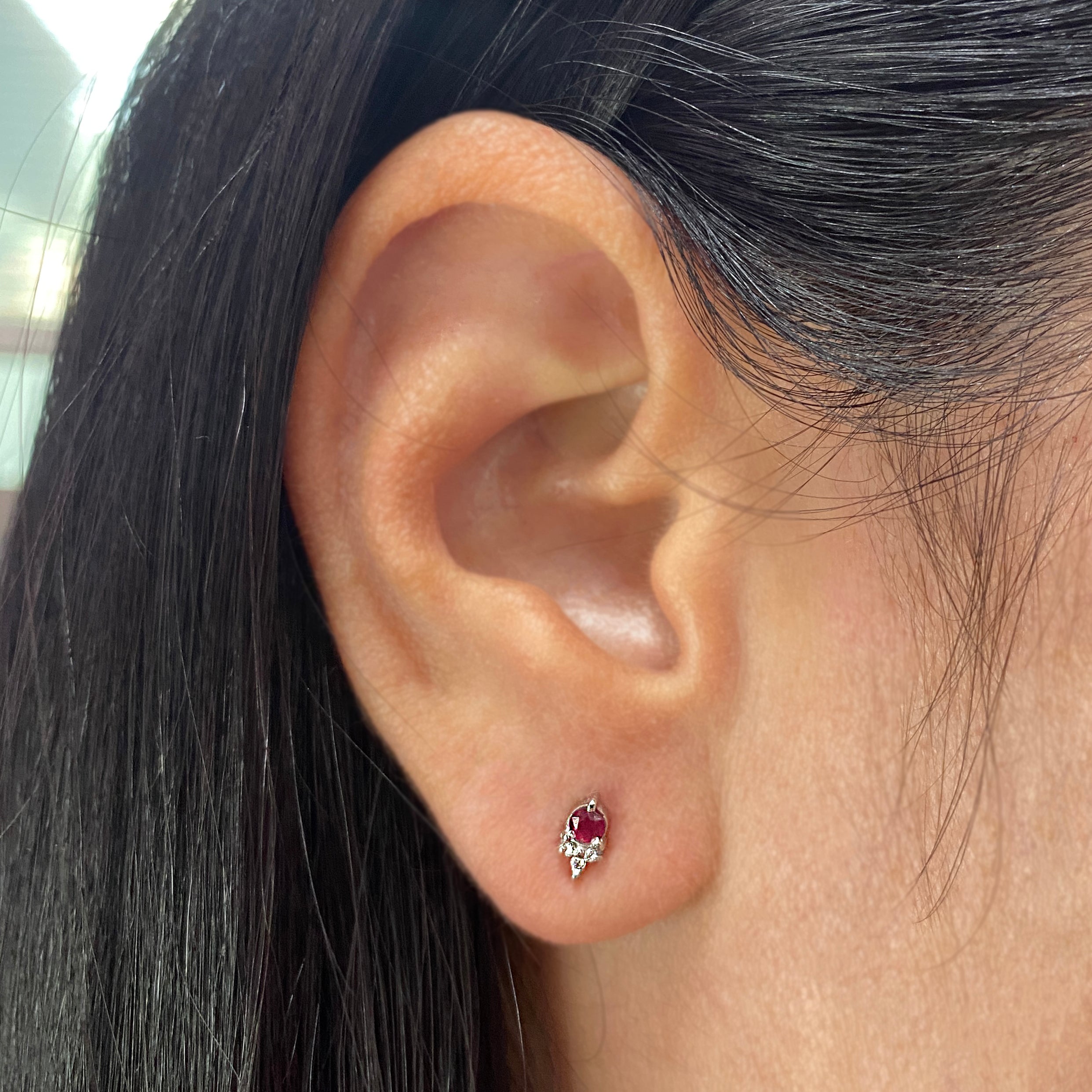 Arete Isis - Oro Blanco