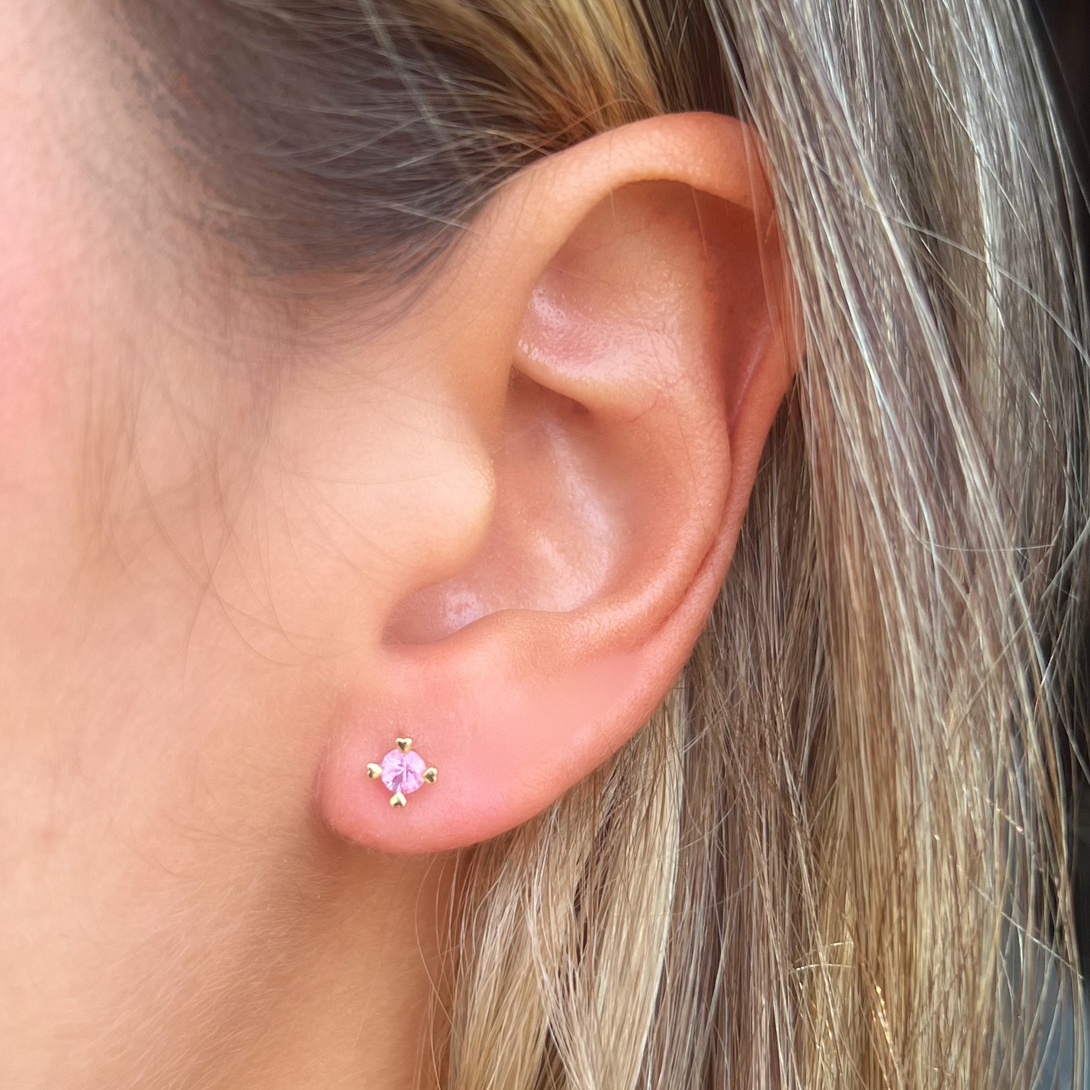 Arete love 4 mm oro amarillo