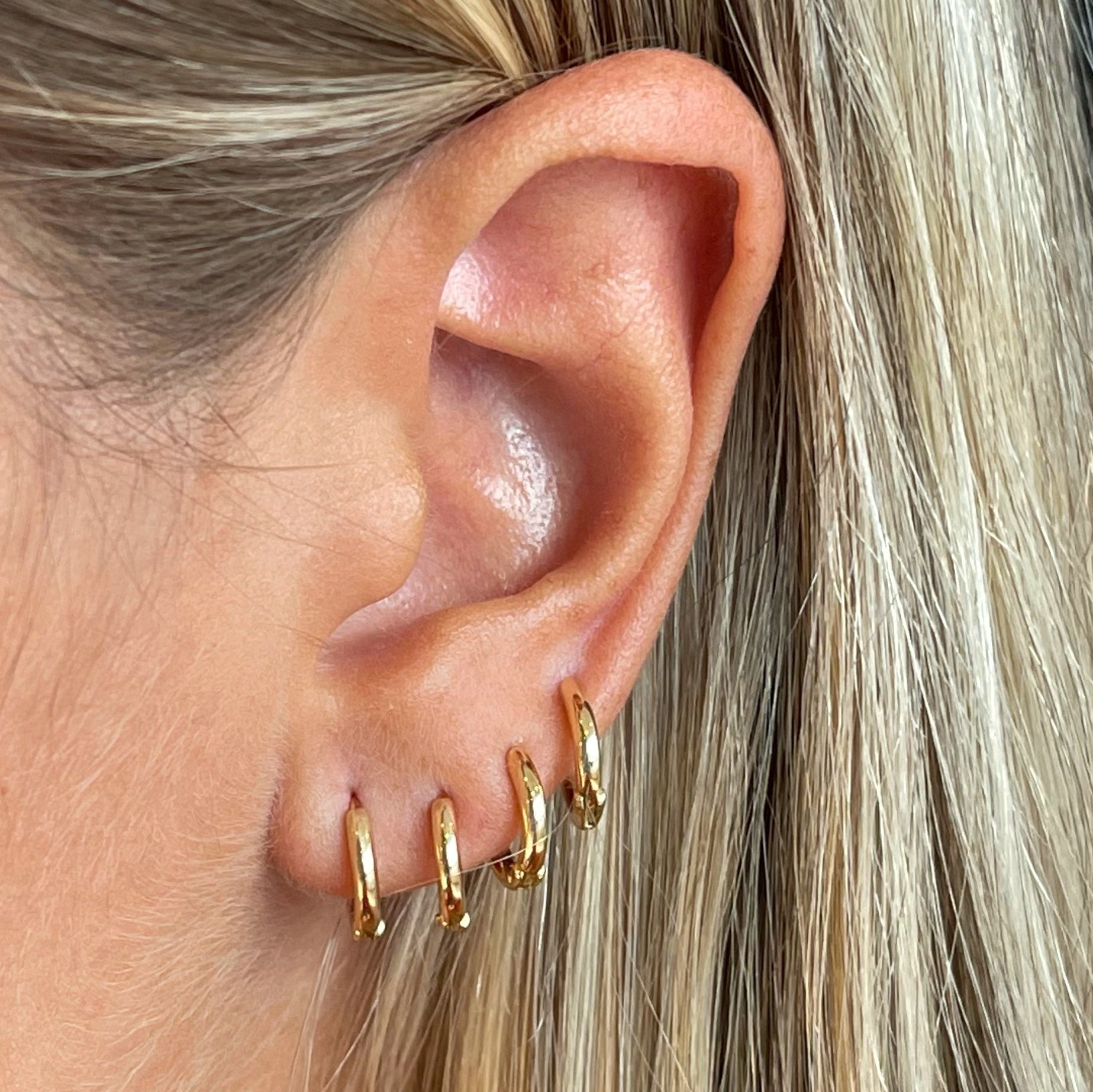 Minihoop oro amarillo 18k