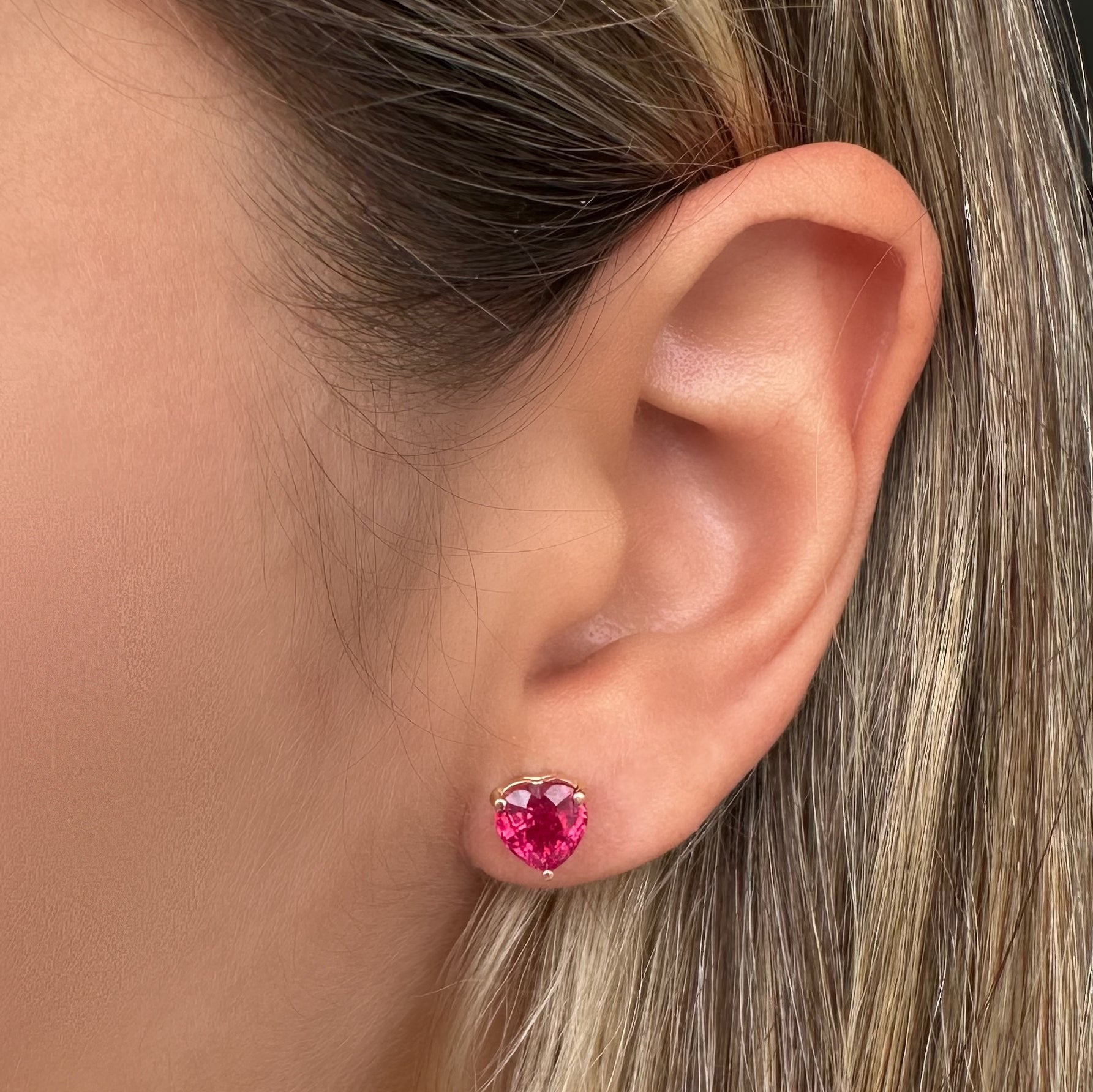 Aretes corazón 7 mm en oro 18K