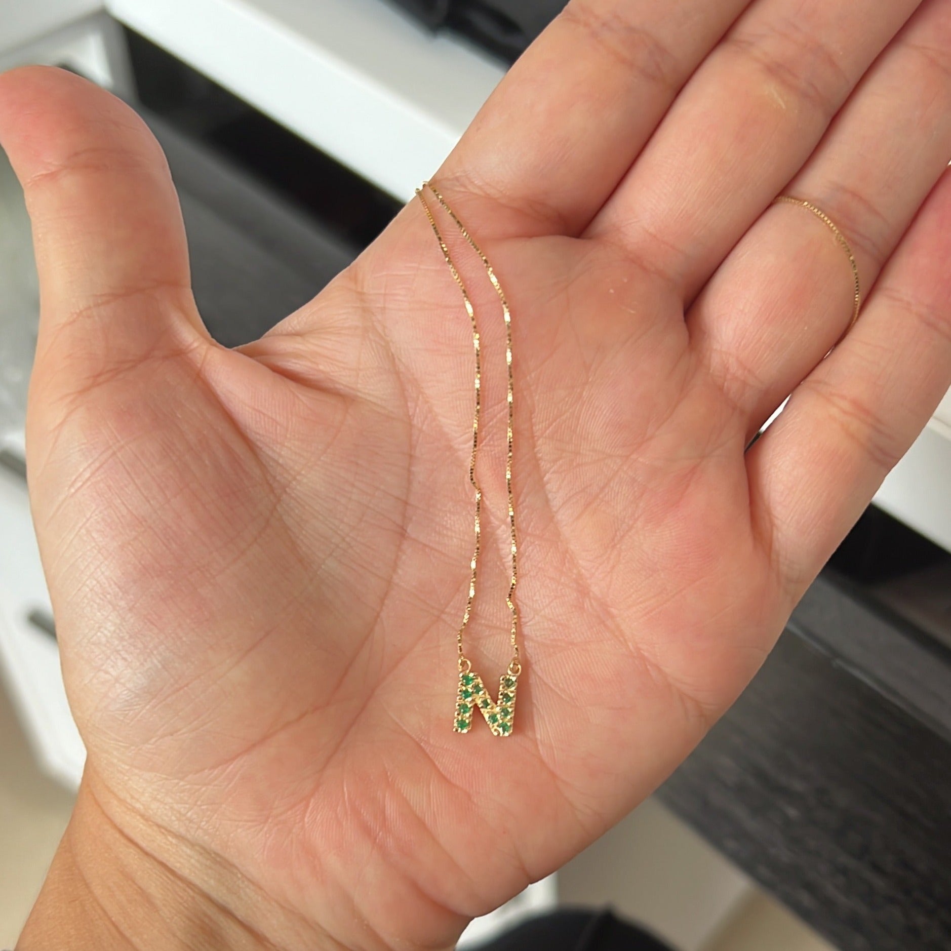 Collar Infinite iniciales