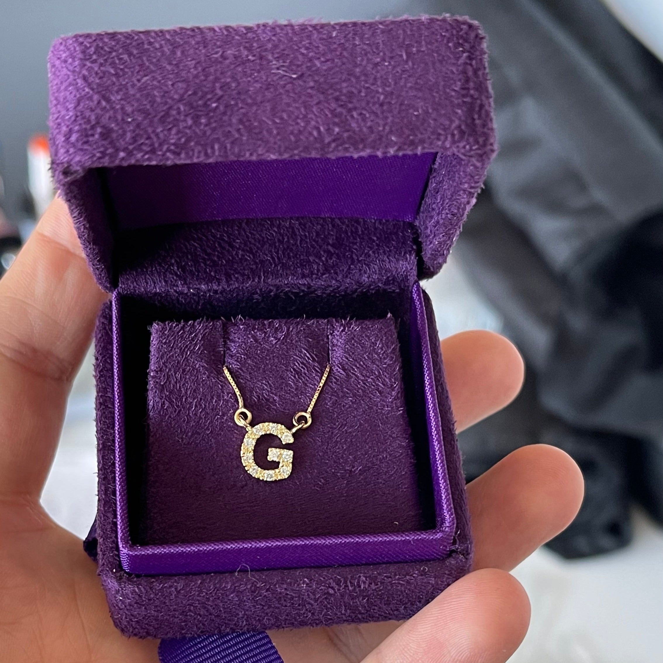 Collar Infinite iniciales