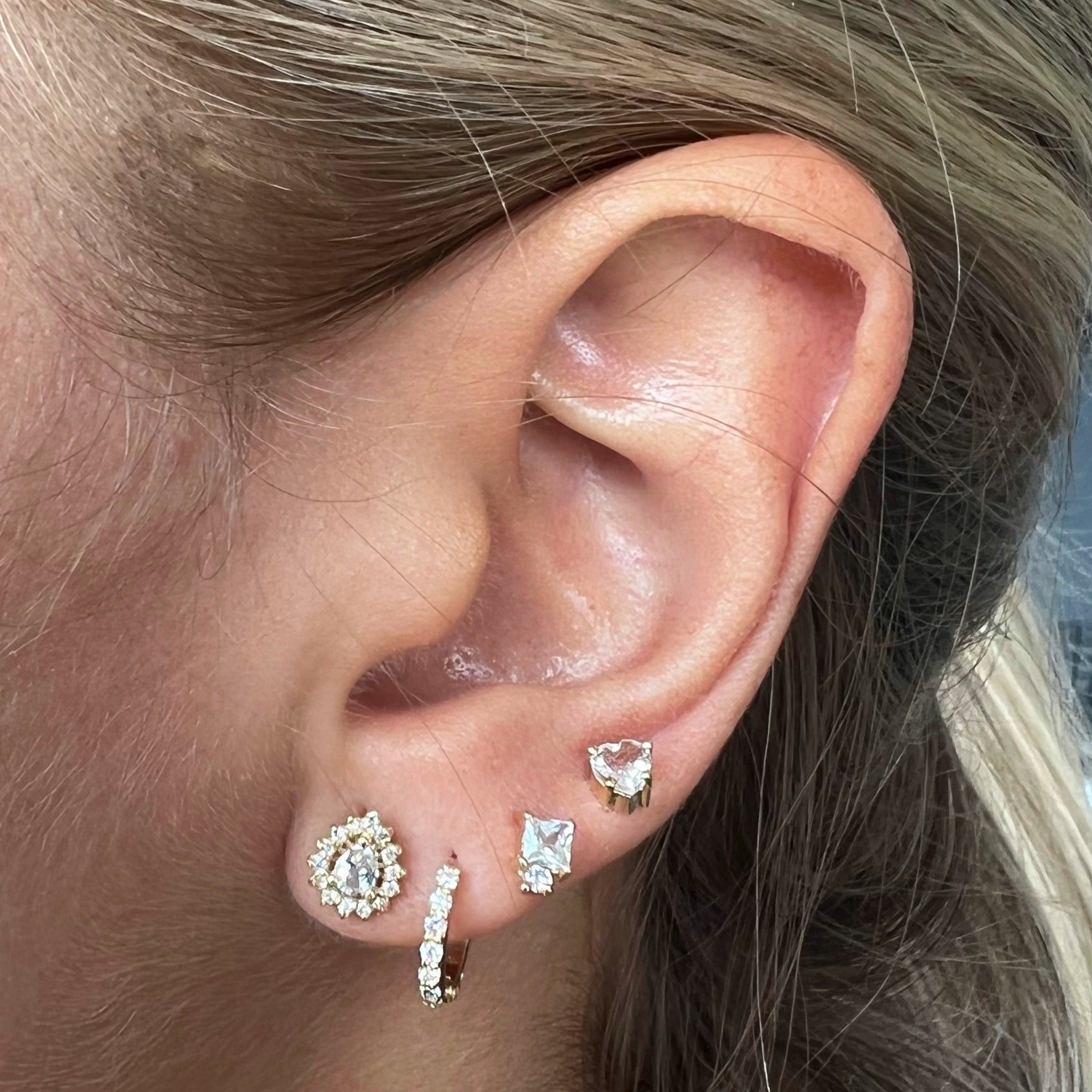 Arete Hindi