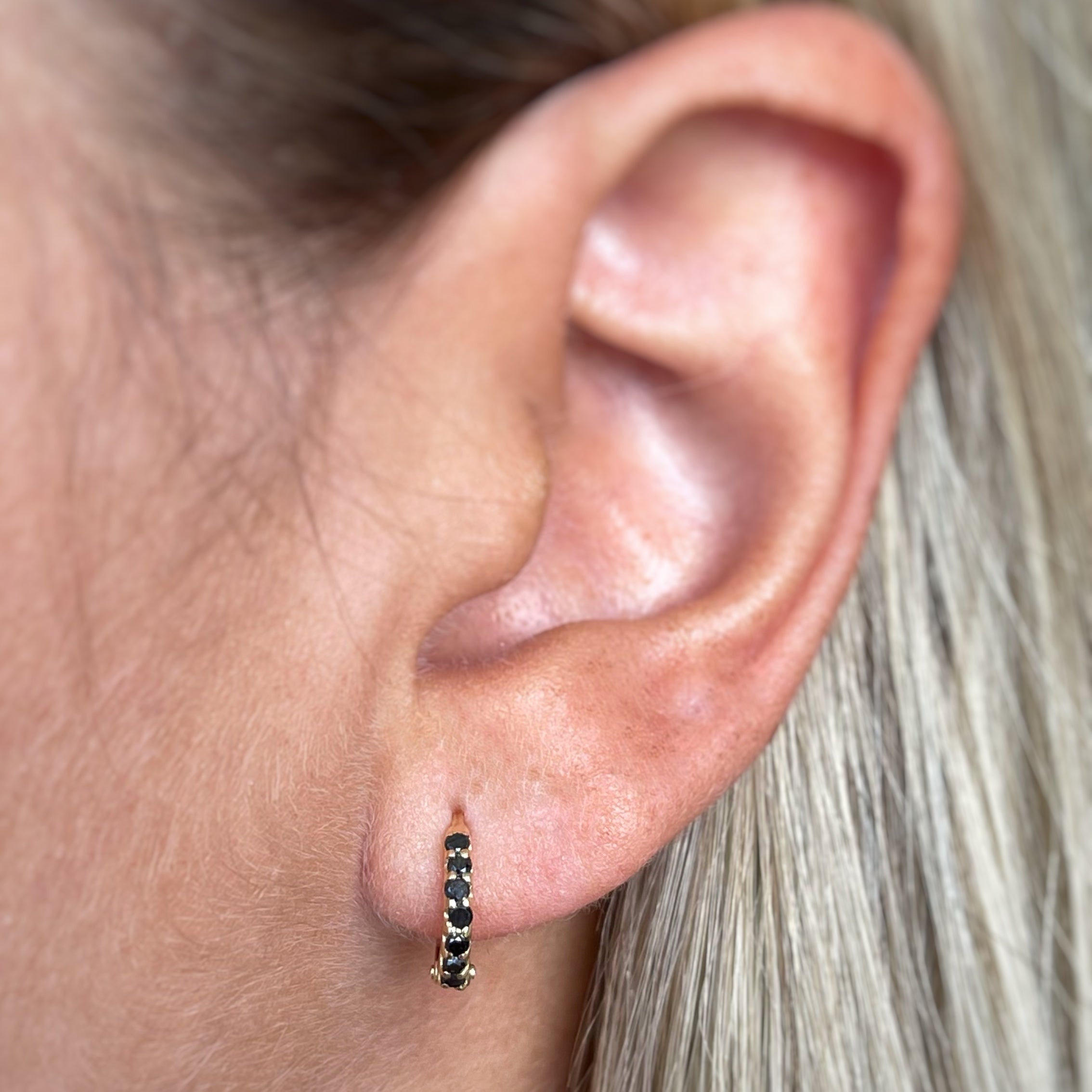 Minihoop oro amarillo 18k