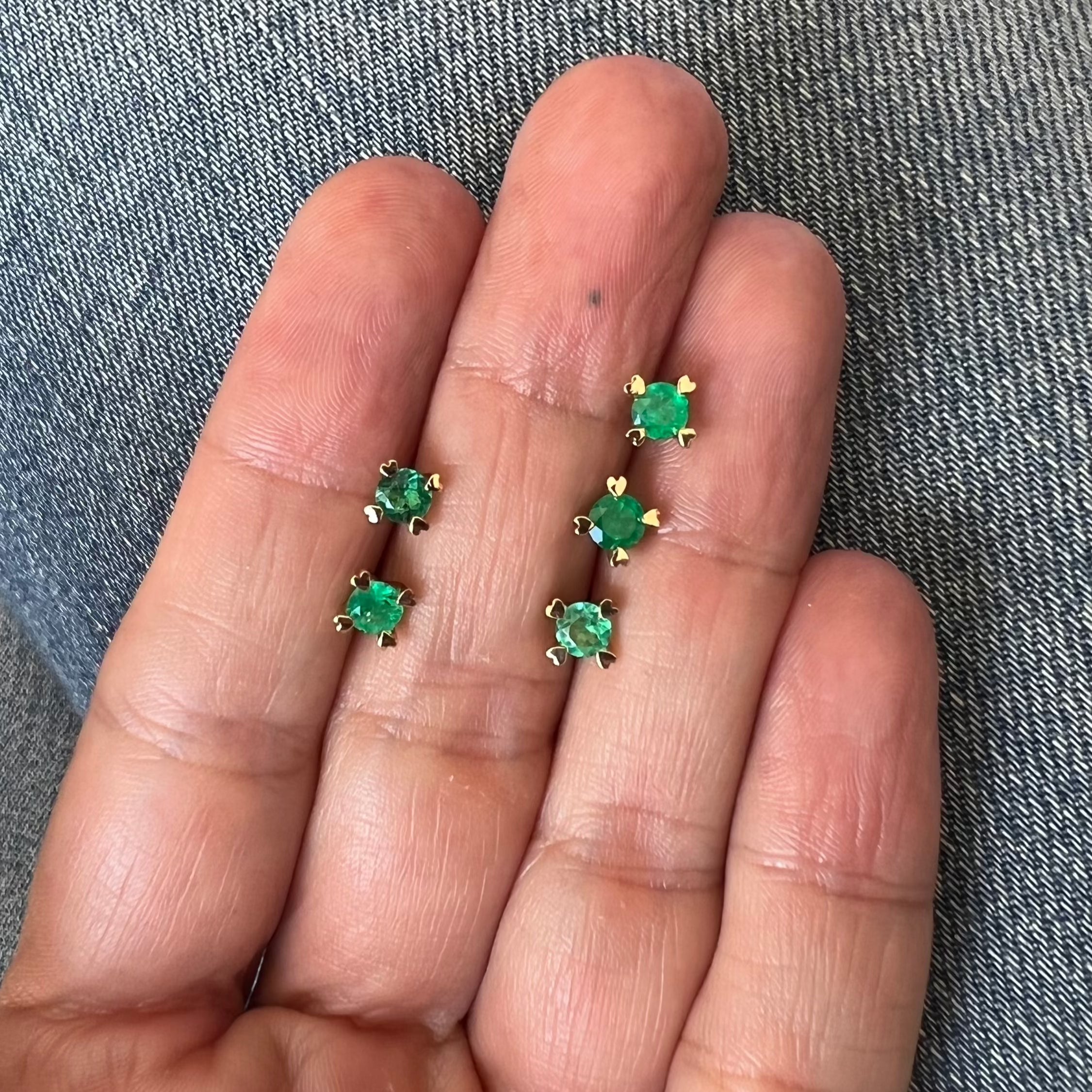 Arete love 4 mm oro amarillo