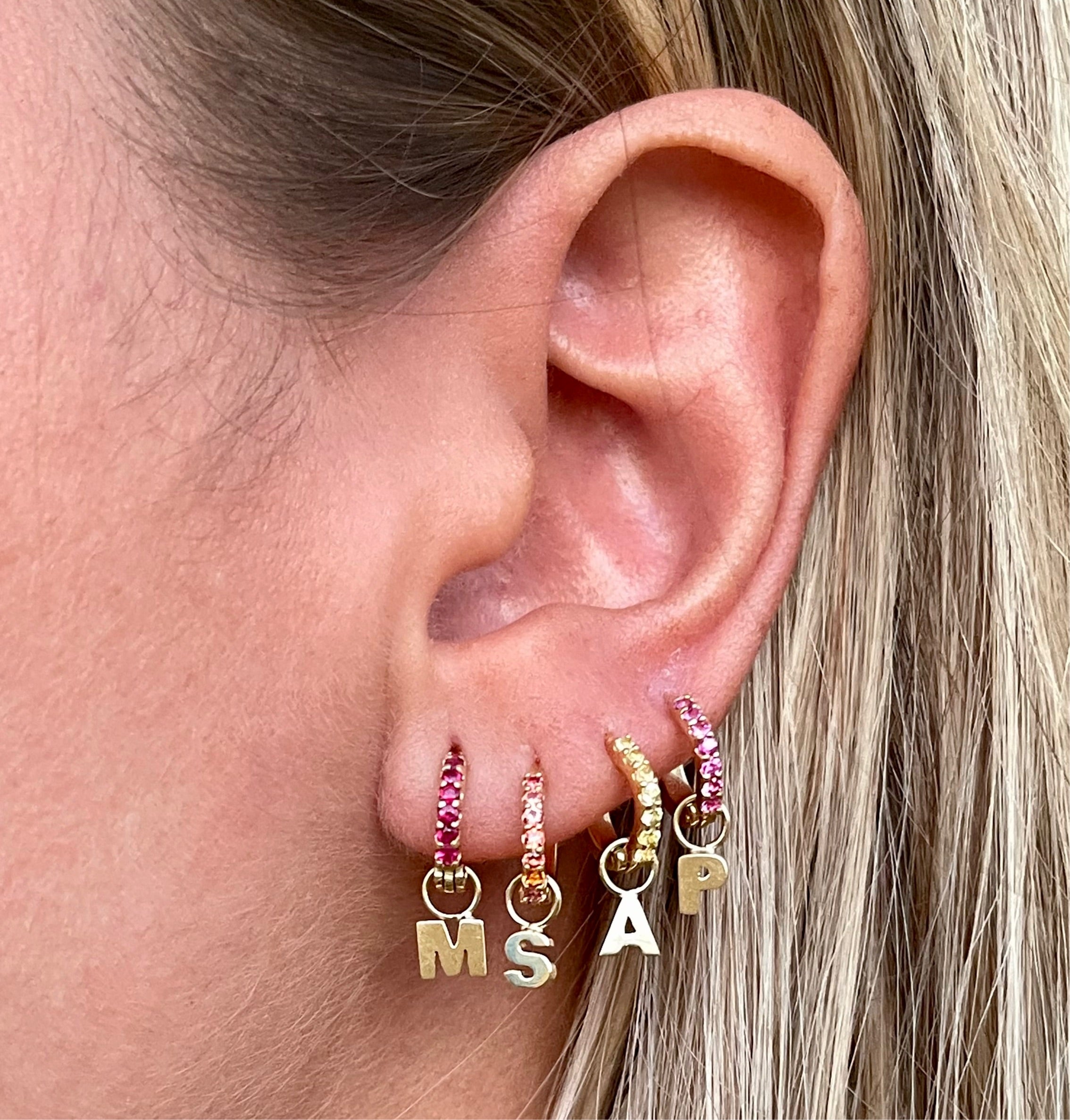 Dije para minihoop inicial oro 18k